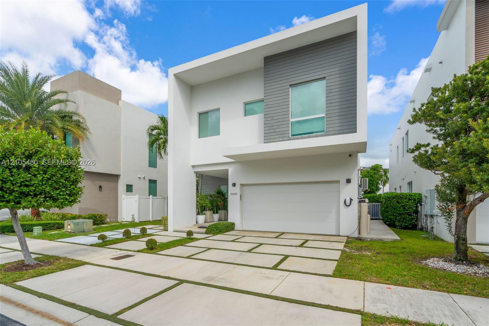 10445 NW 68th Terrace gallery image #5