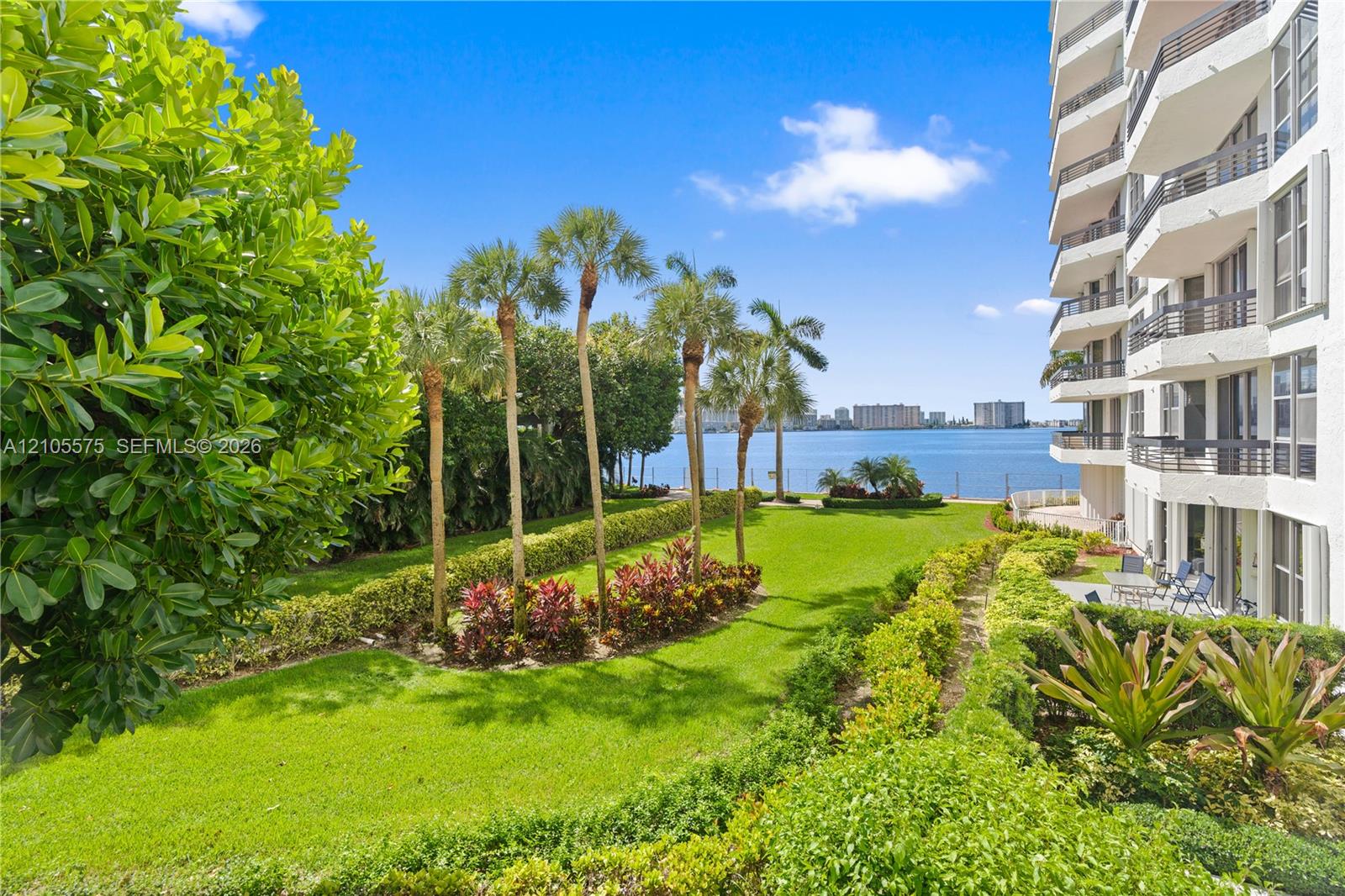 3600 Mystic Pointe Drive