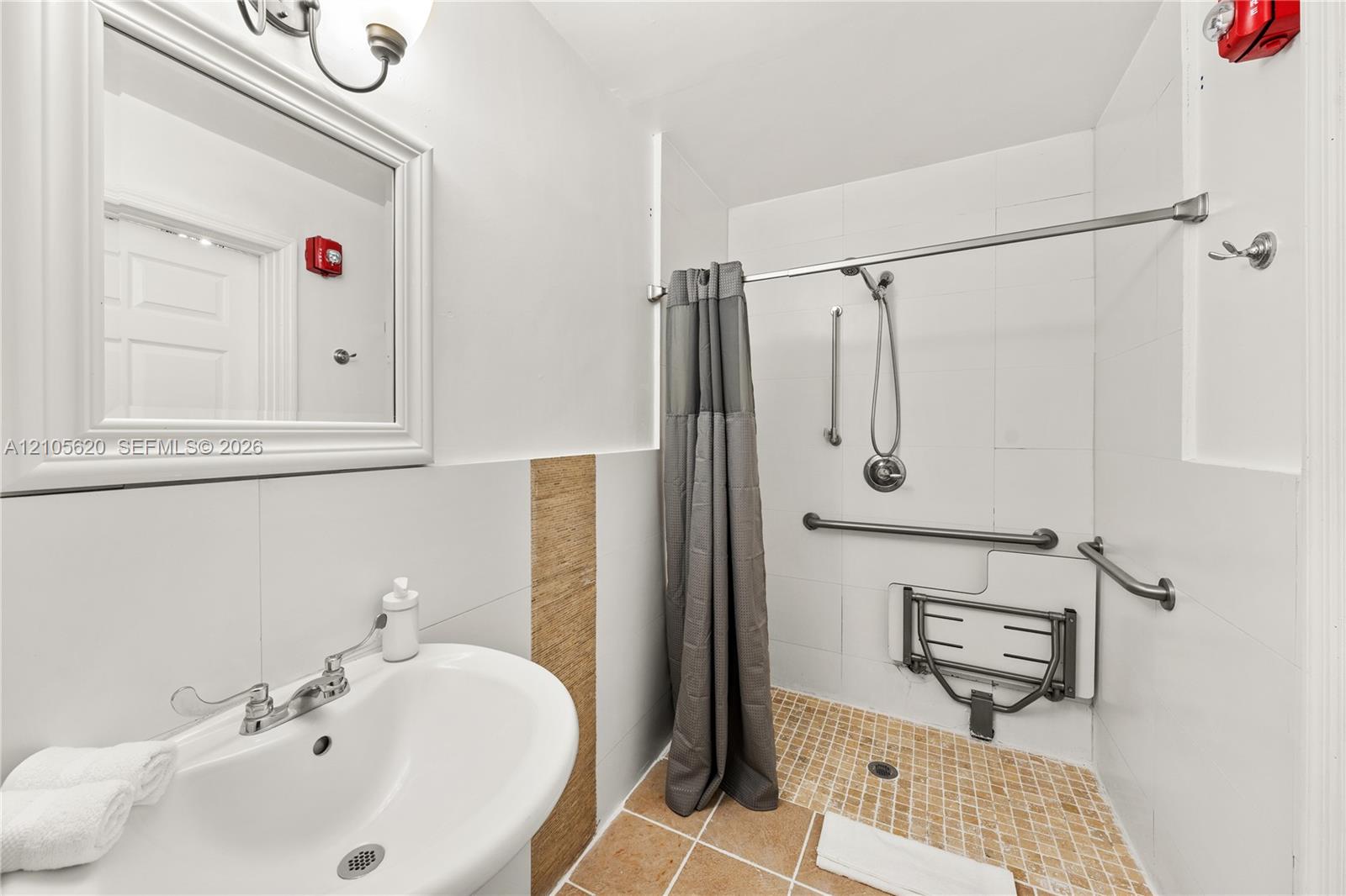 1032 Michigan Avenue gallery image #21
