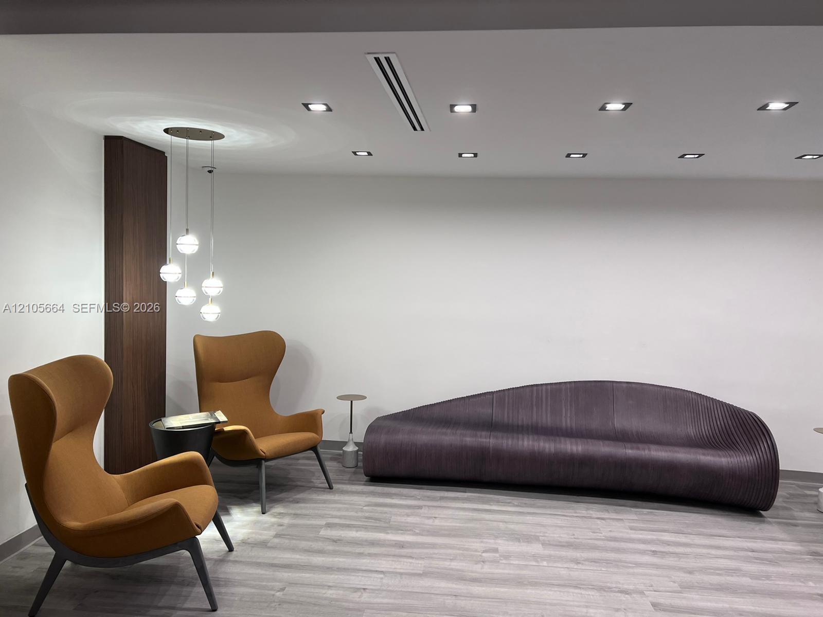  gallery image #4