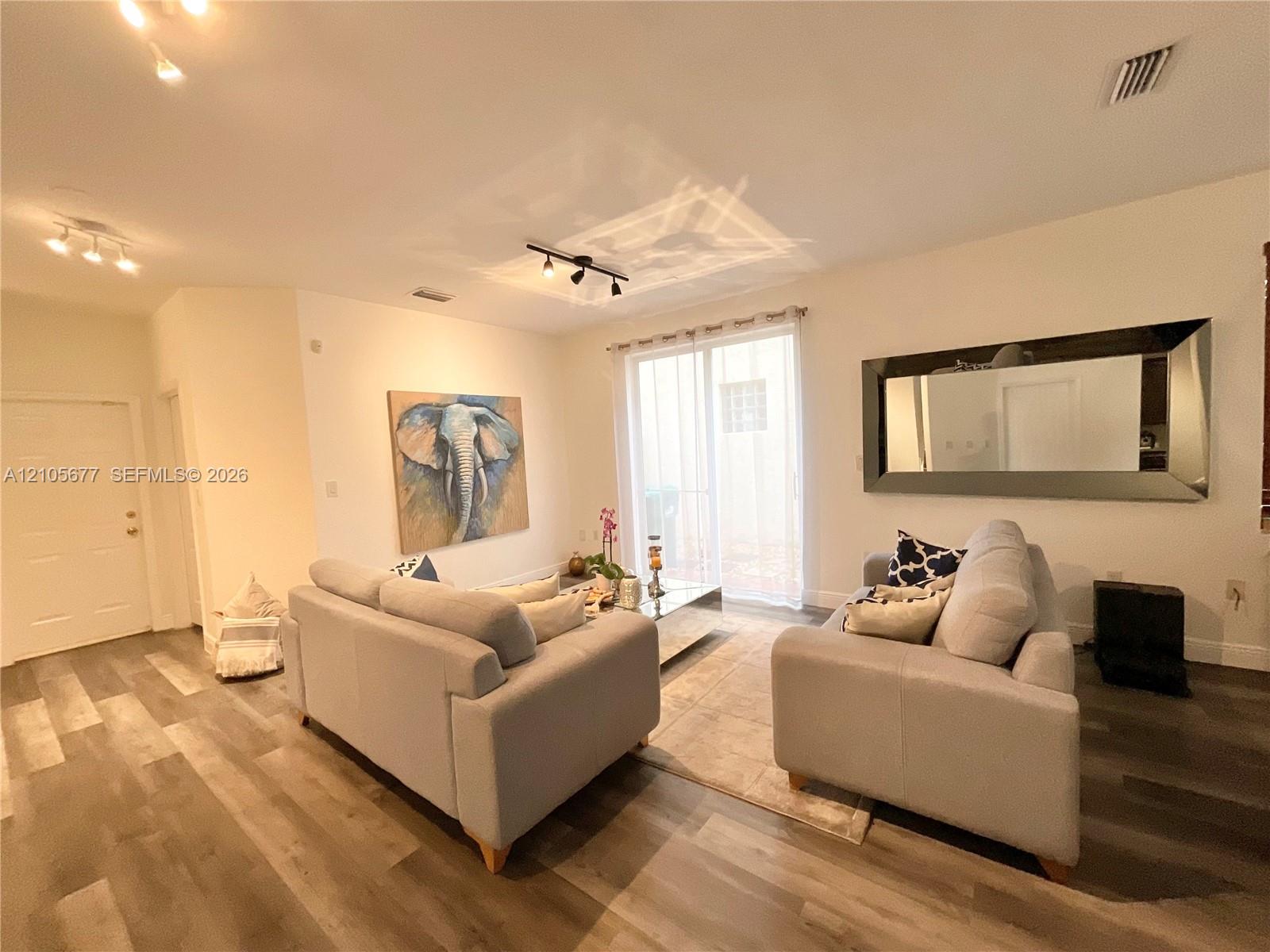 11320 NW 43rd Terrace gallery image #13