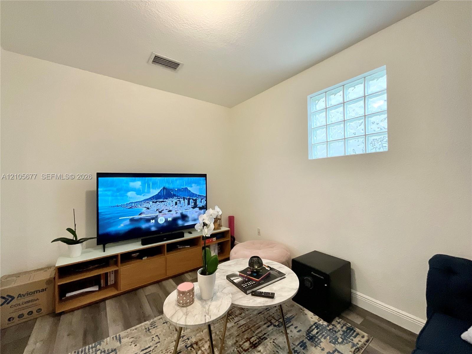 11320 NW 43rd Terrace gallery image #16