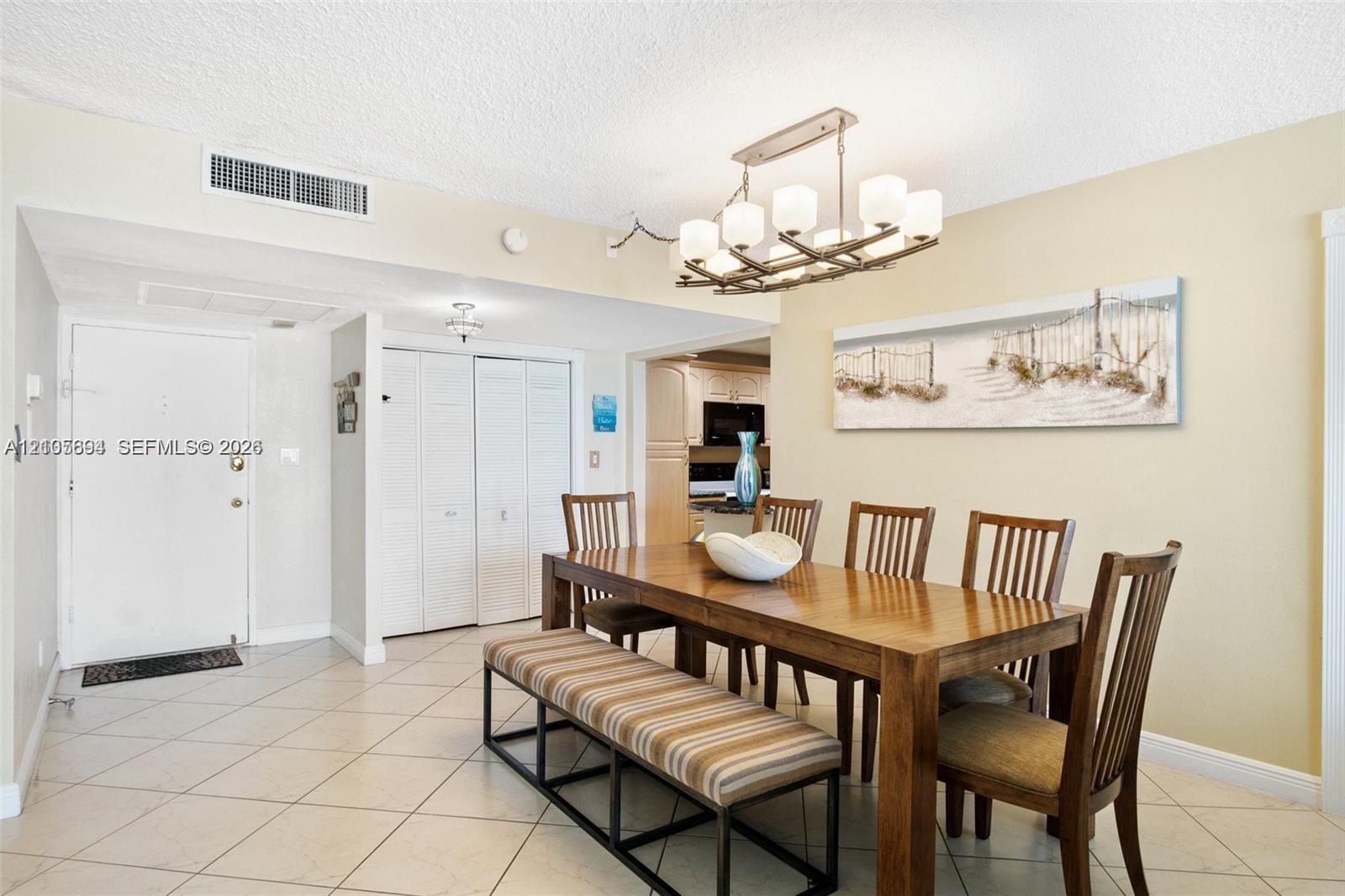 5401 Collins Avenue gallery image #11