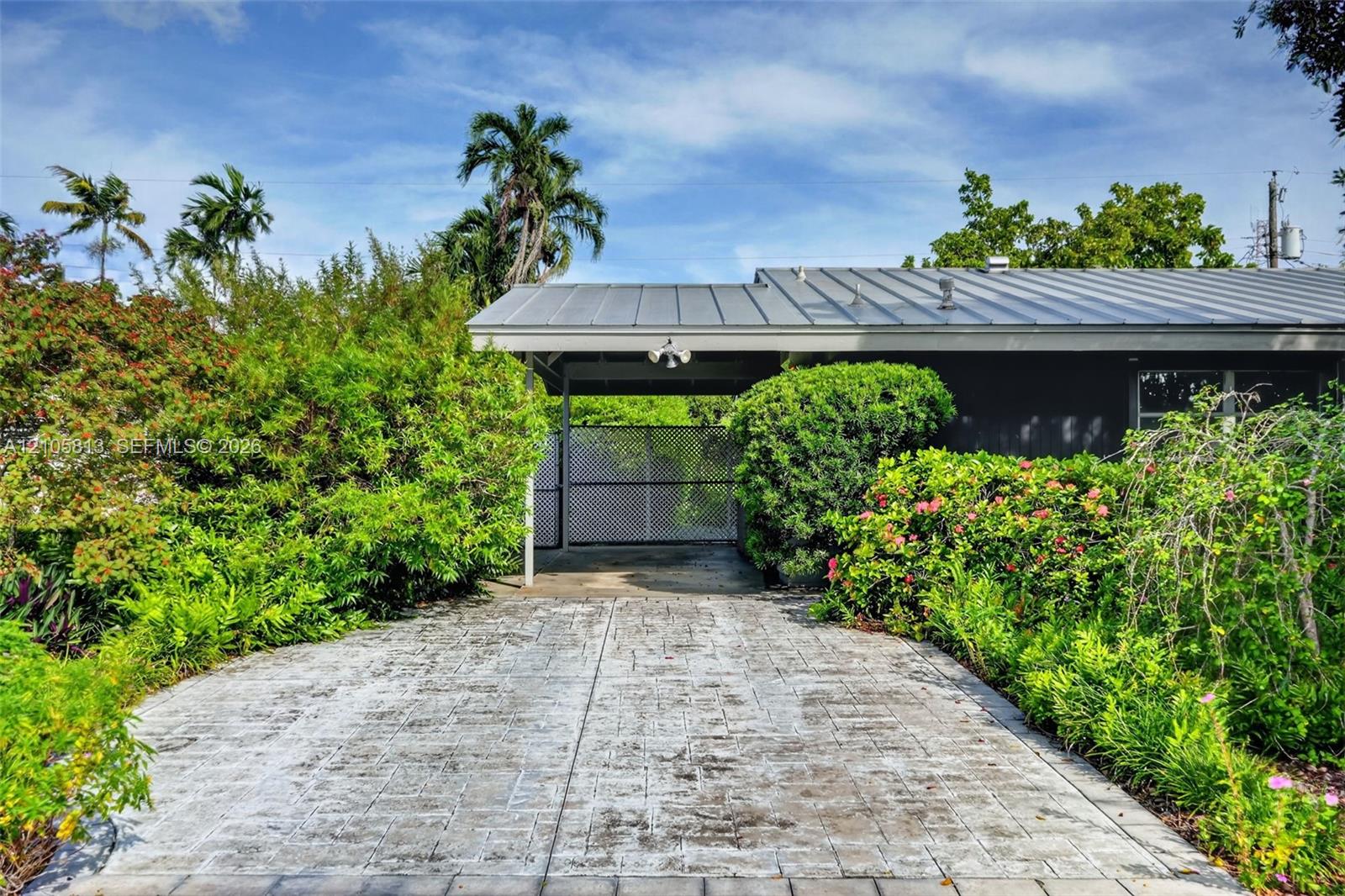 5821 SW 89th Place