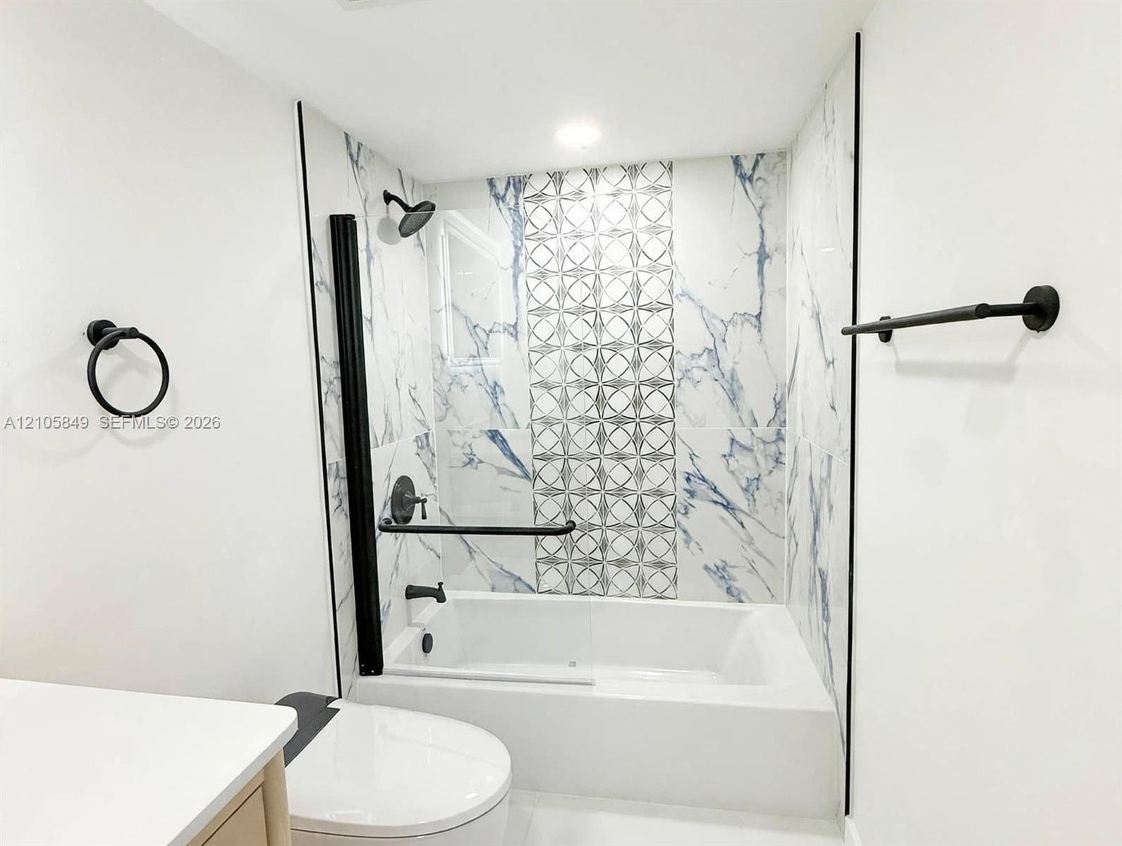 1688 West Avenue gallery image #10