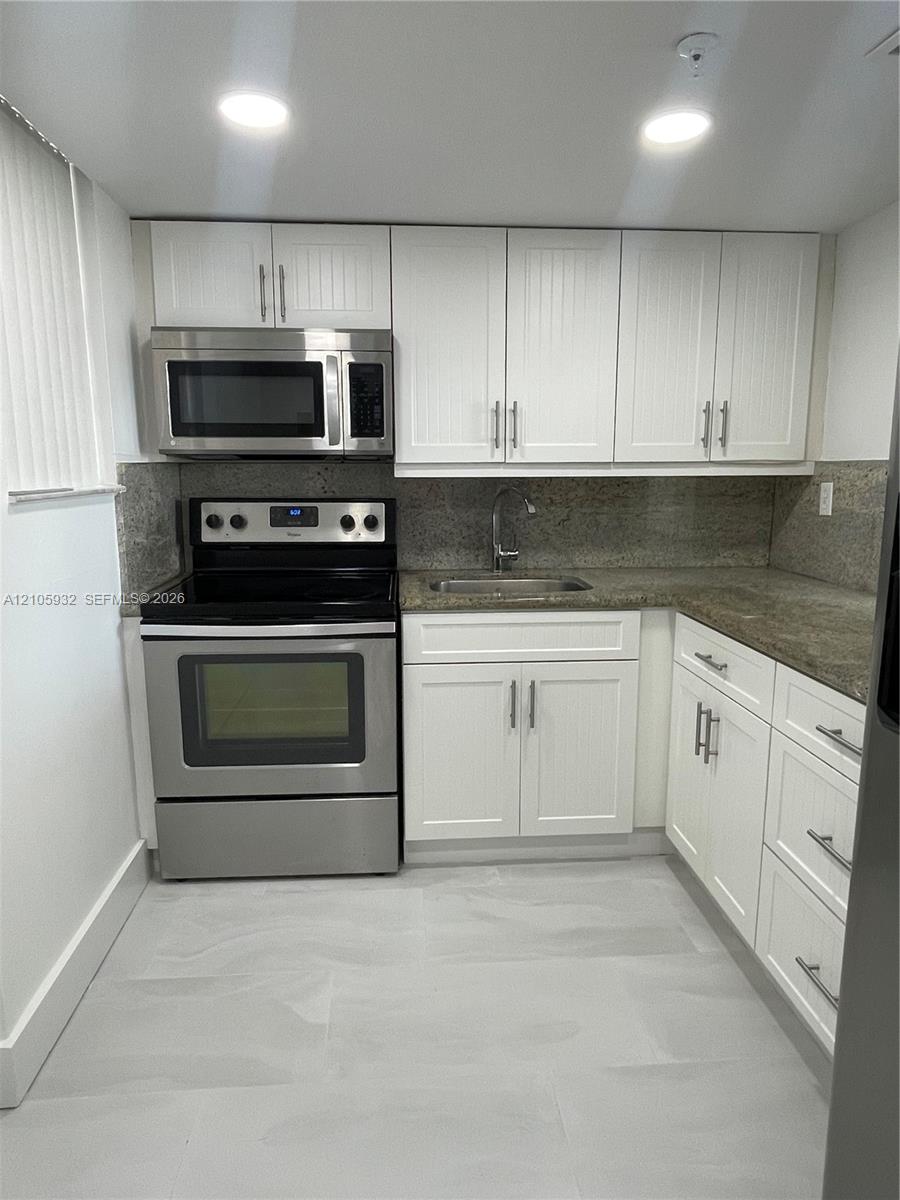 6820 Indian Creek Drive gallery image #18