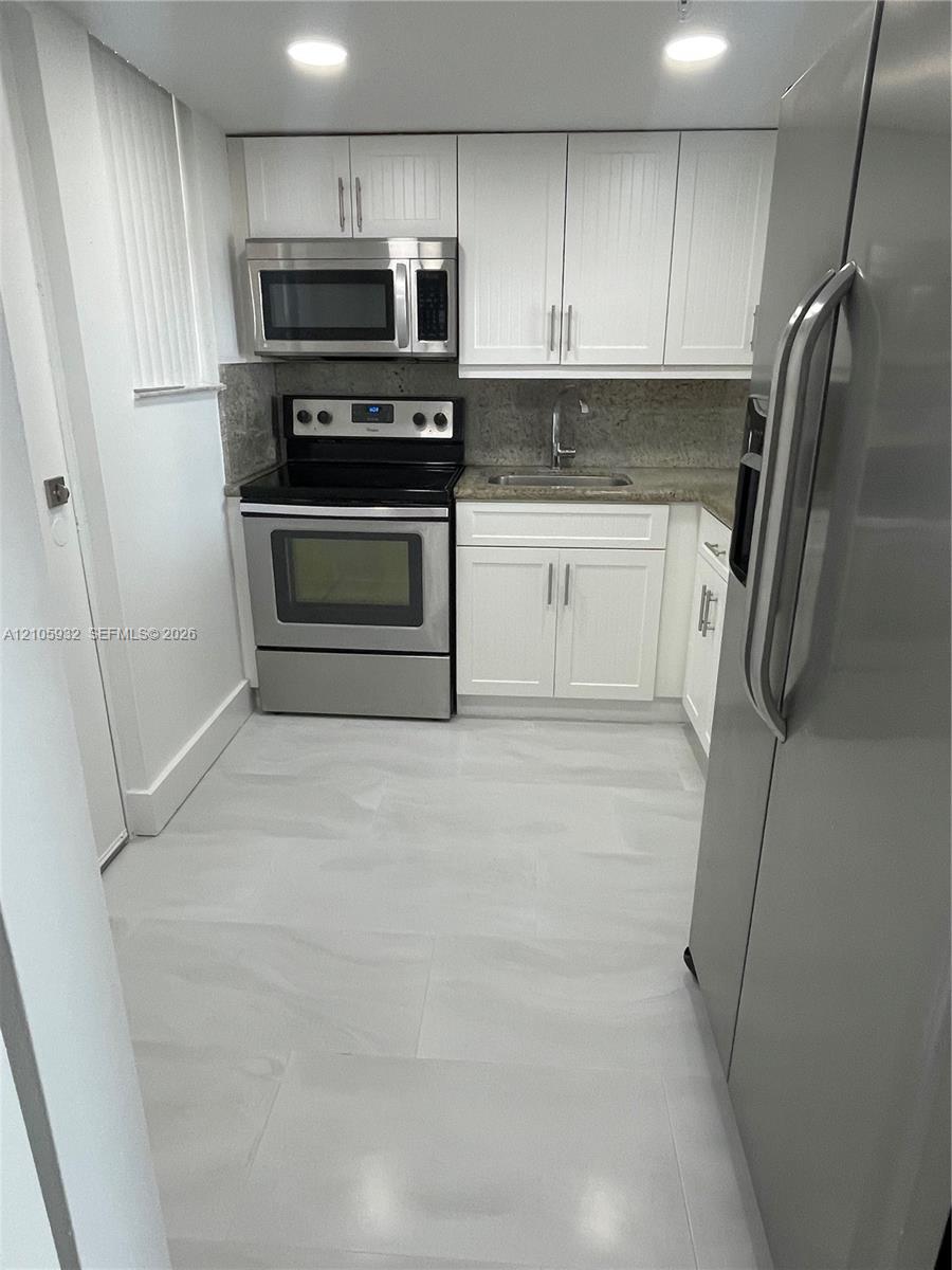 6820 Indian Creek Drive gallery image #21