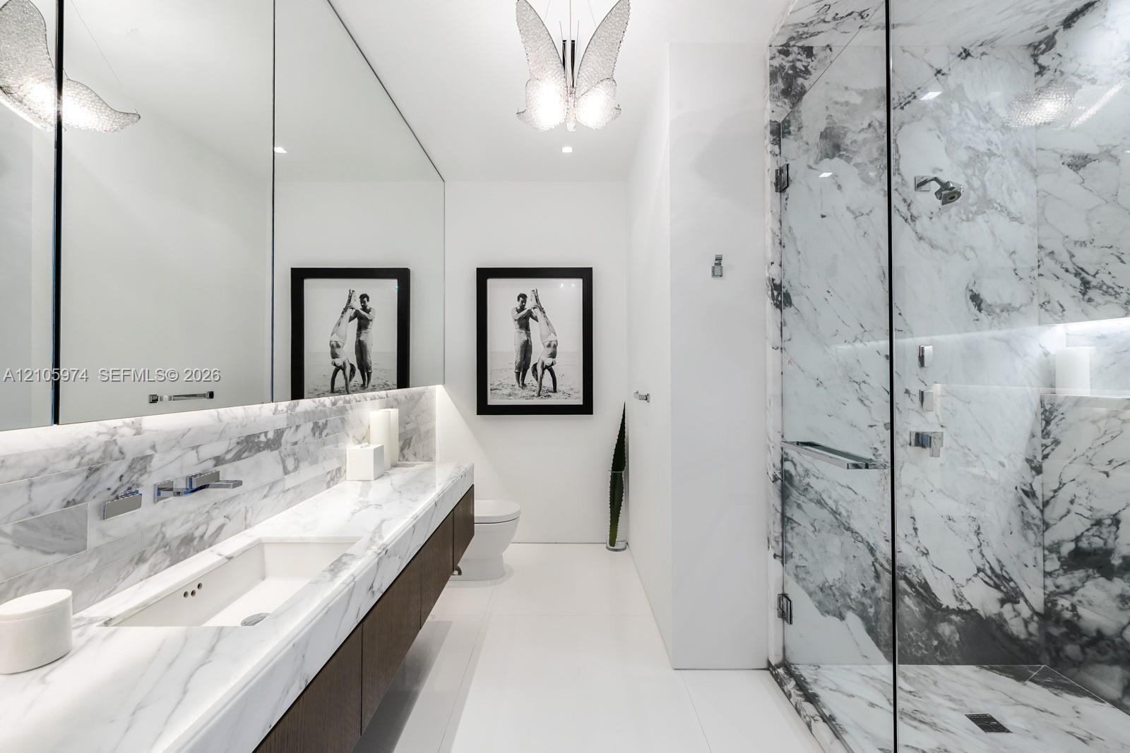 4395 Pine Tree Drive gallery image #18