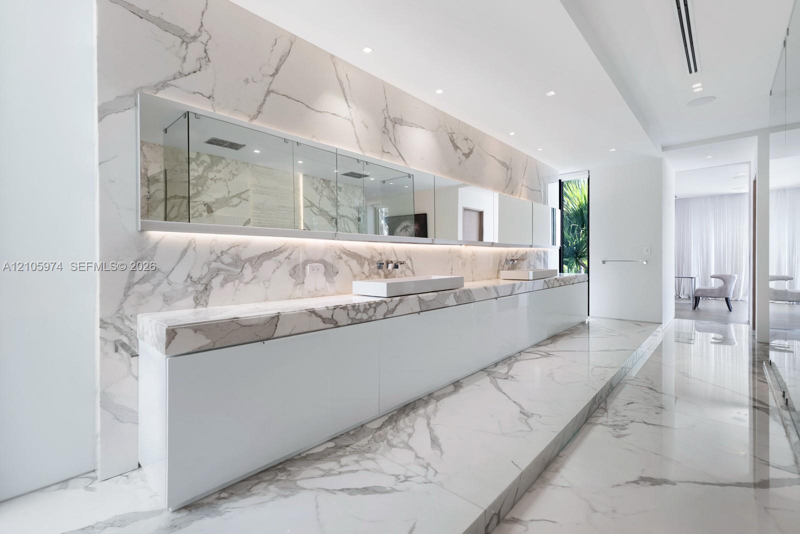 4395 Pine Tree Drive gallery image #21
