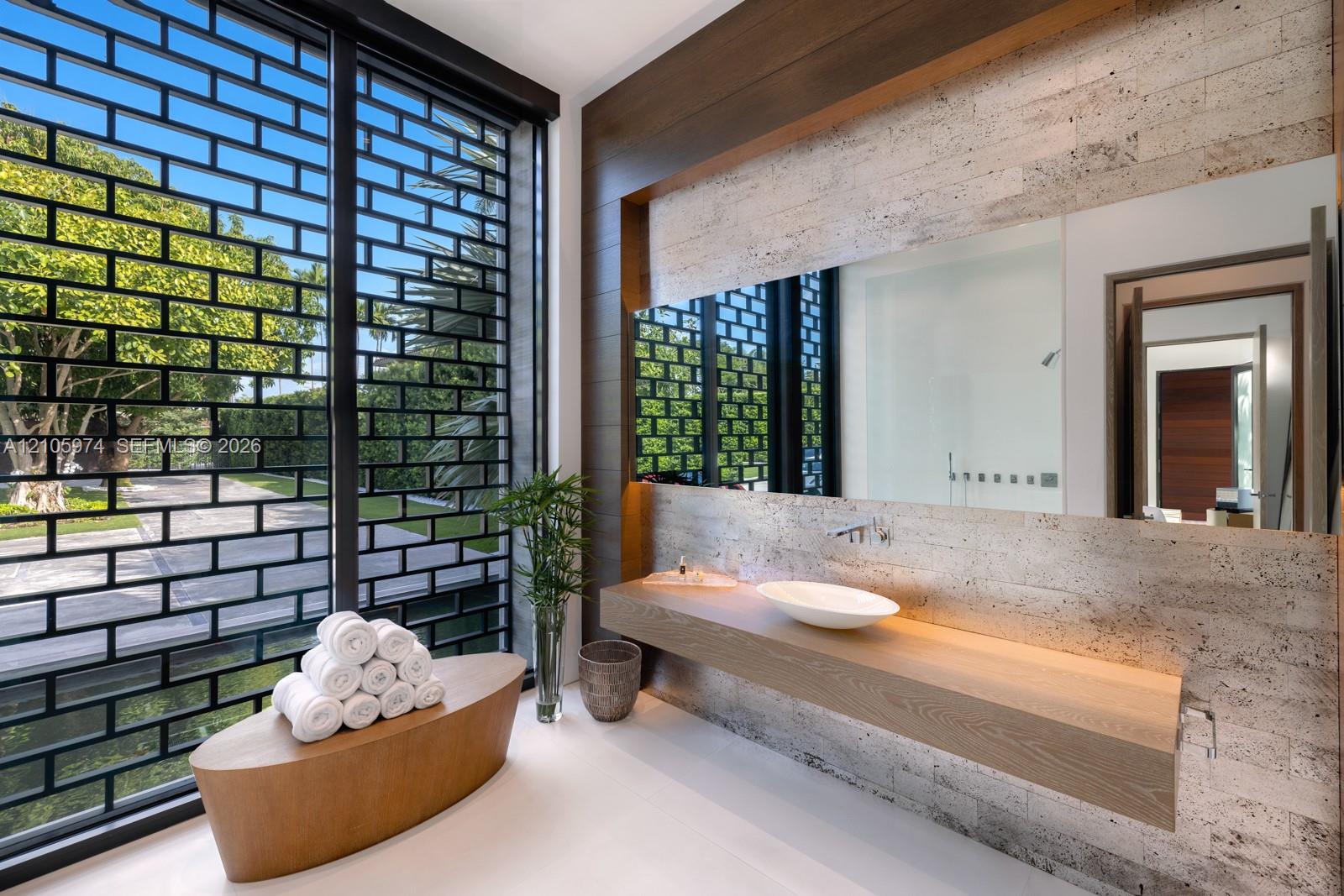 4395 Pine Tree Drive gallery image #25