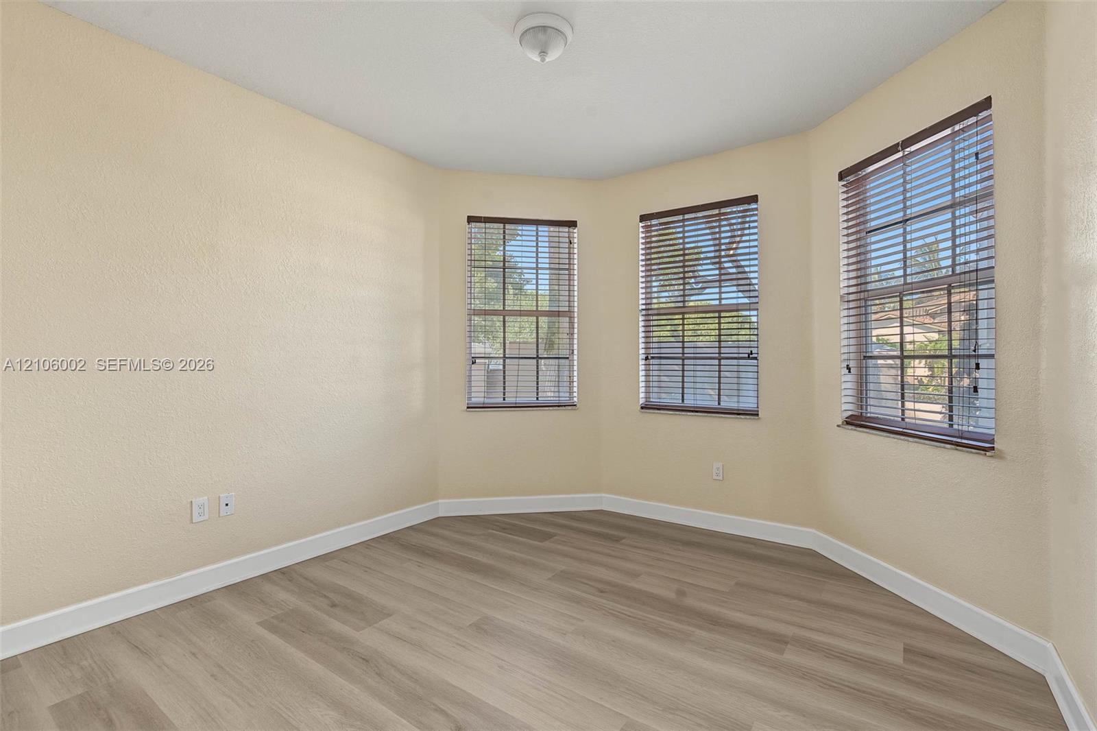 8205 NW 116th Avenue gallery image #5