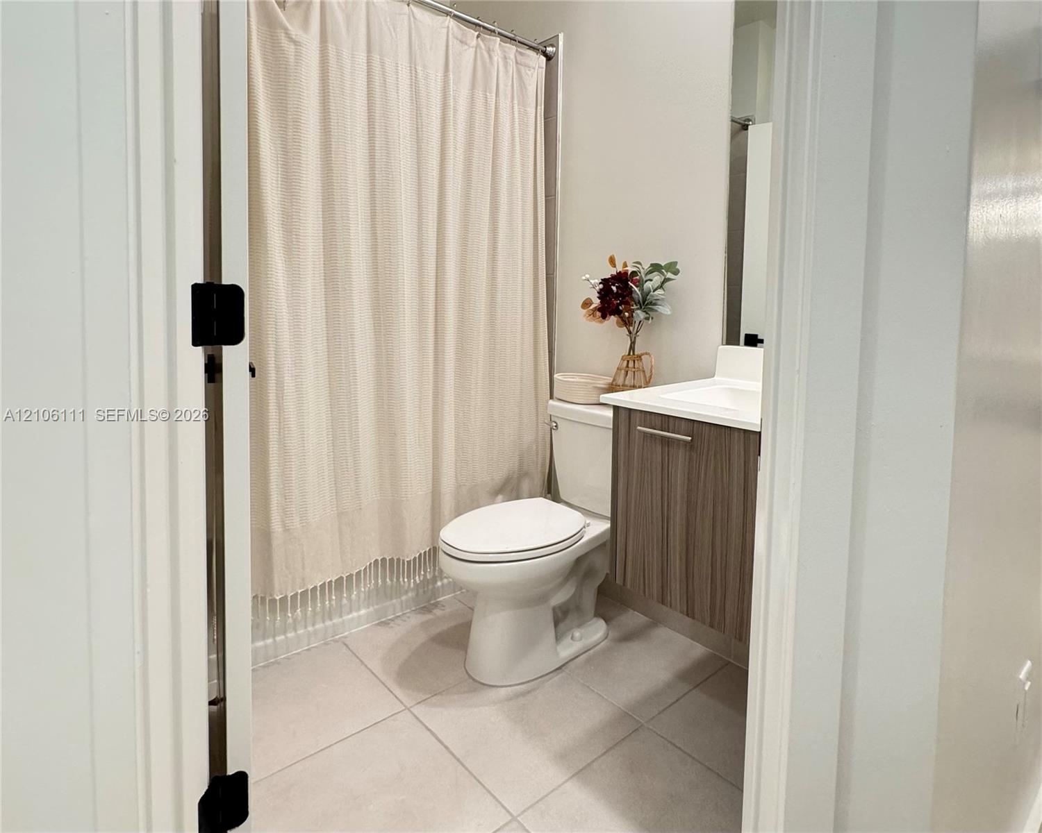 6450 NW 102nd Path gallery image #4