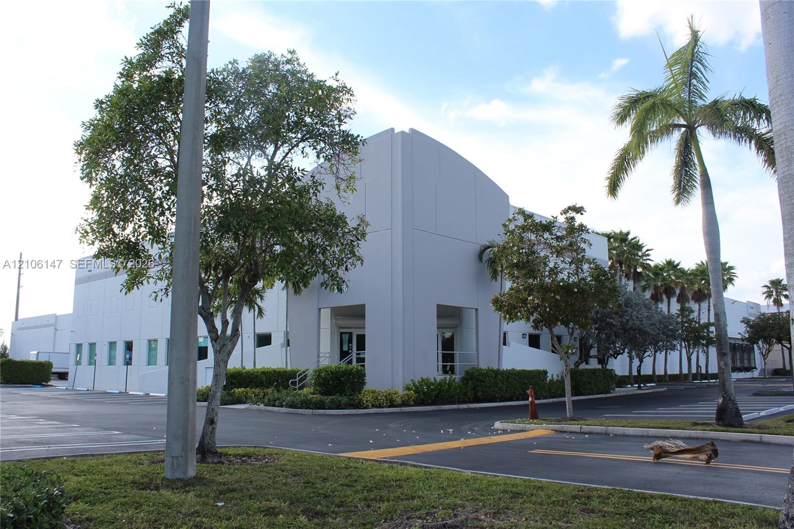 3450 NW 115th Avenue gallery image #1