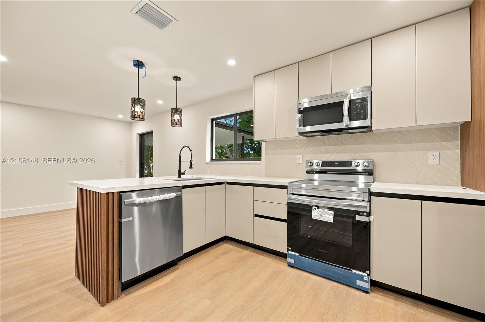 2920 Dorson Way gallery image #11
