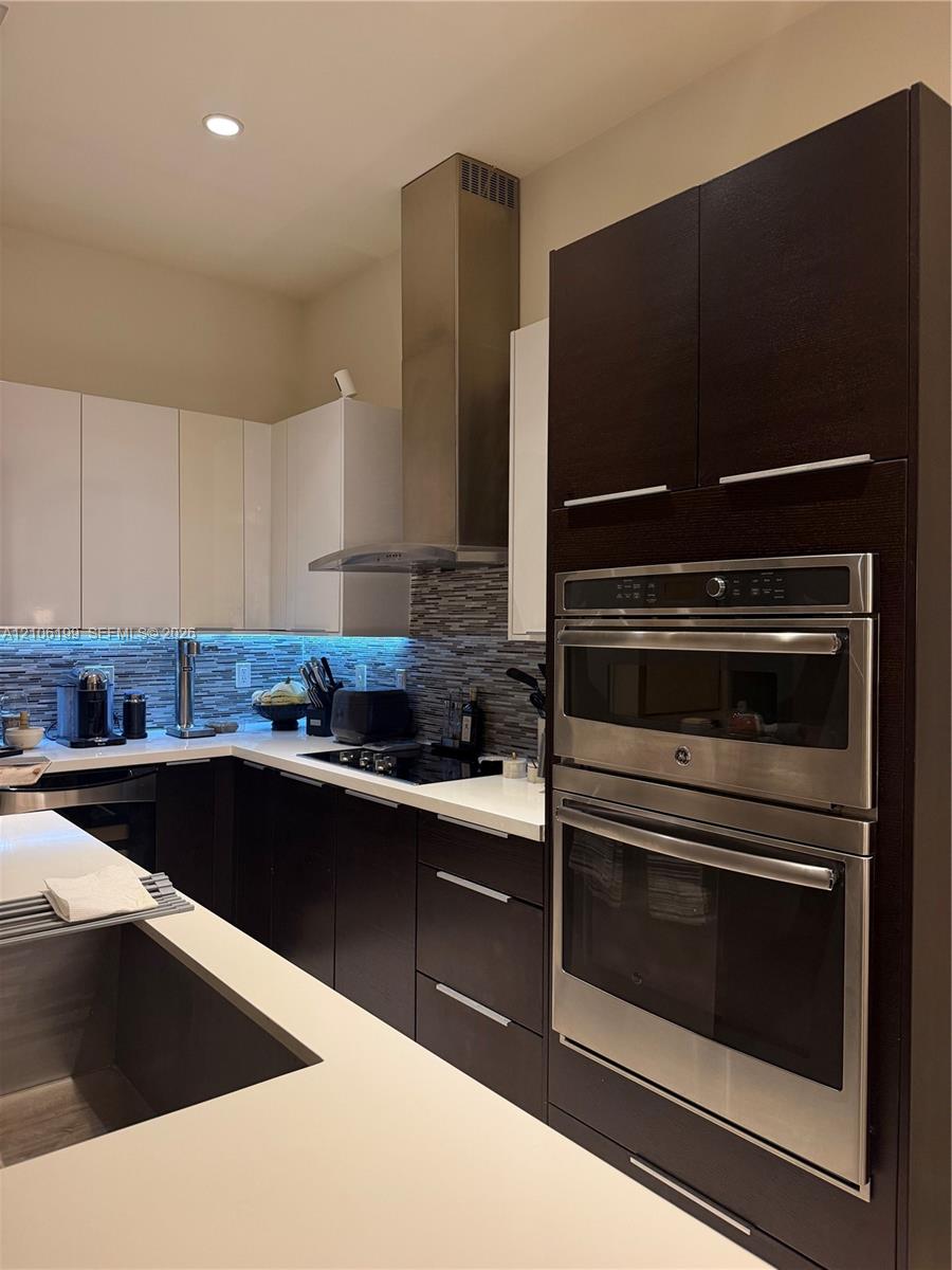 10280 NW 63rd Terrace gallery image #19