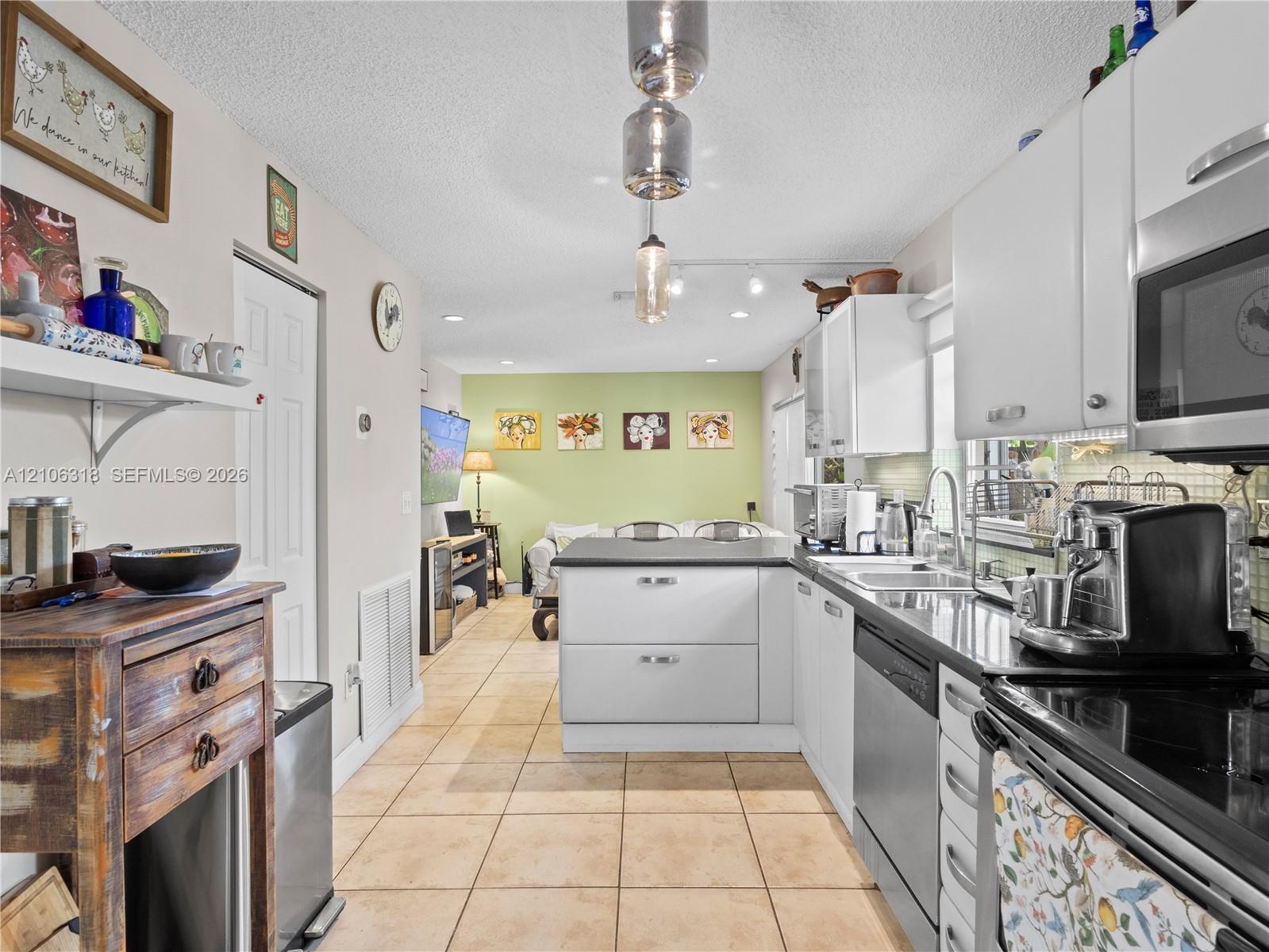9921 NW 51st Lane gallery image #18