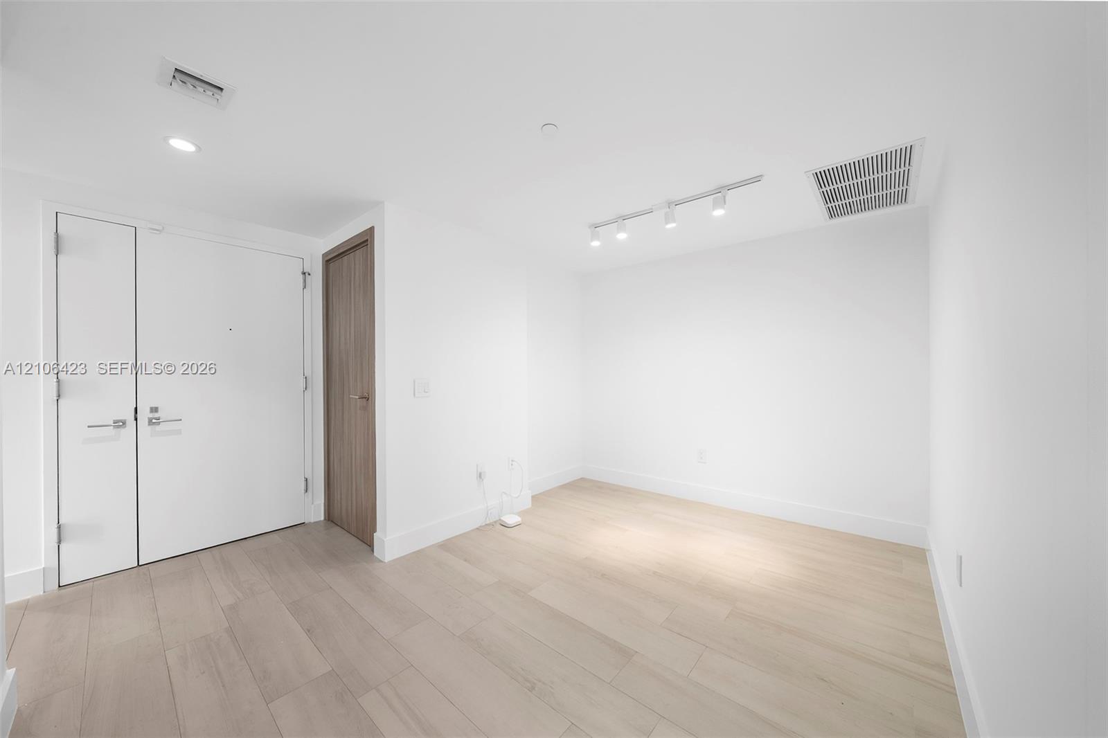 650 NE 32nd Street