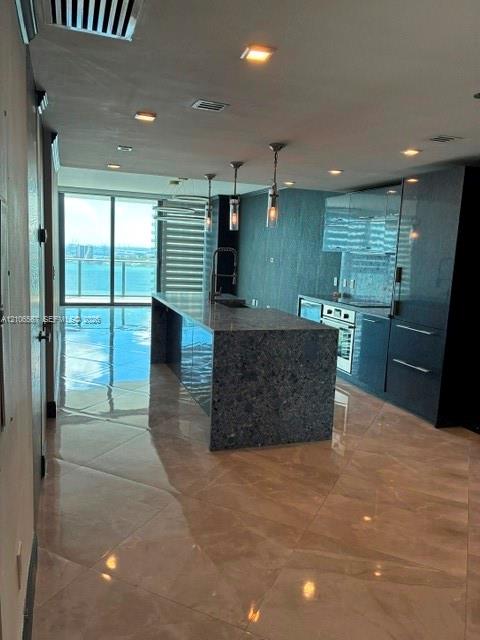 650 NE 32nd Street