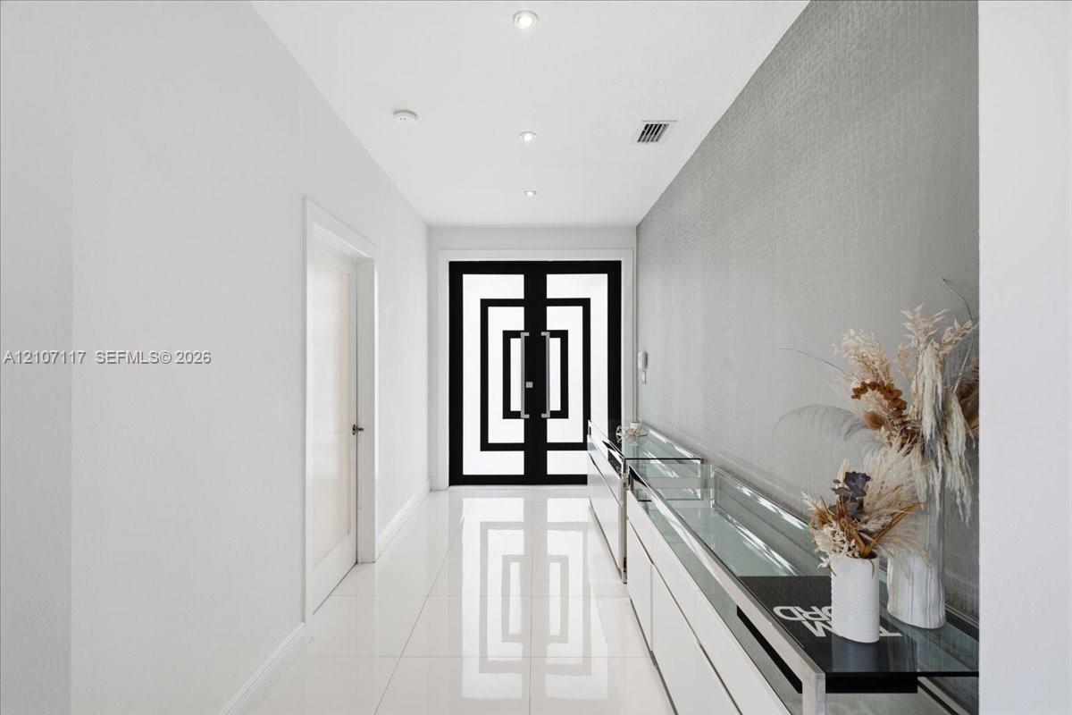 7863 NW 111th Court gallery image #37