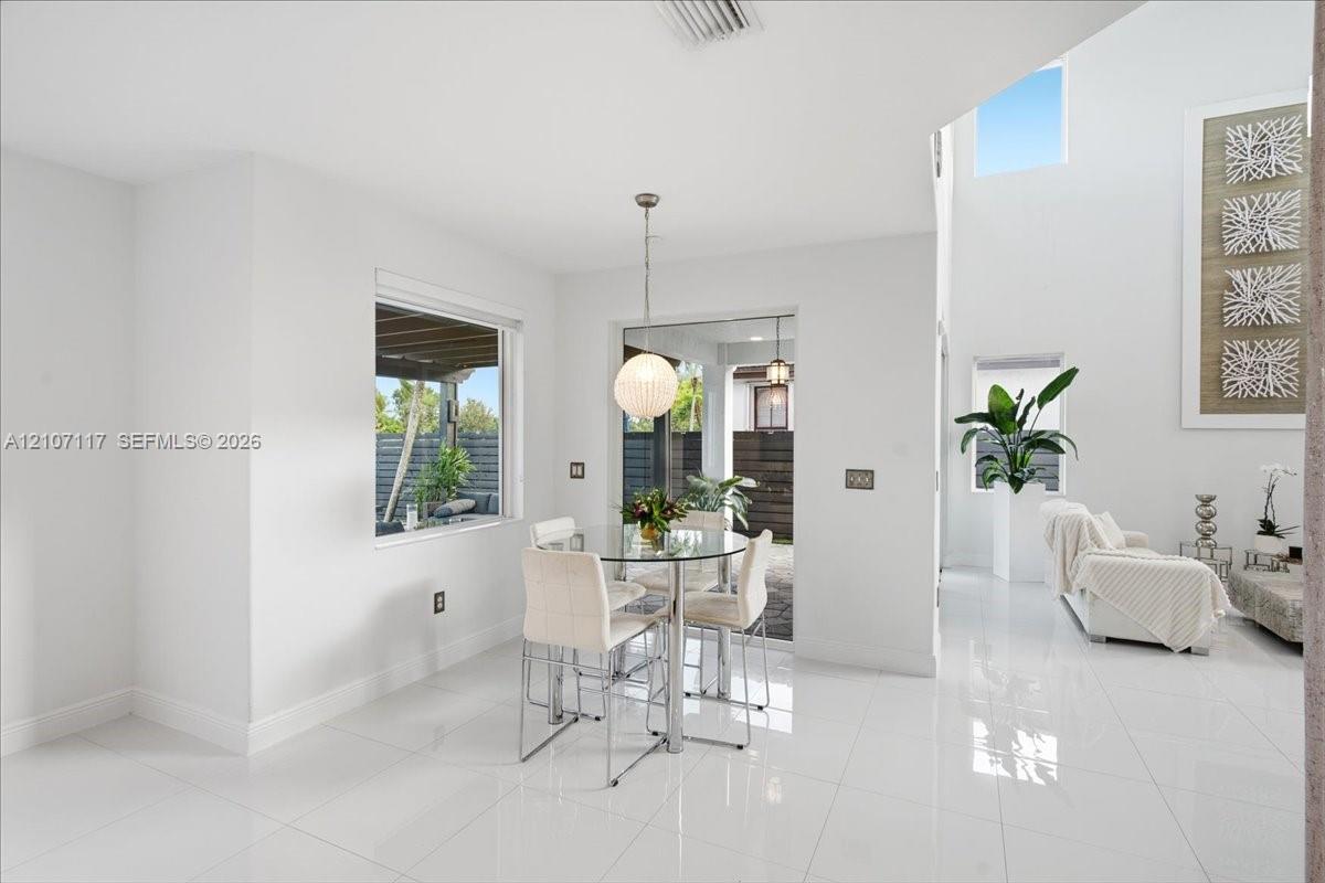 7863 NW 111th Court gallery image #44