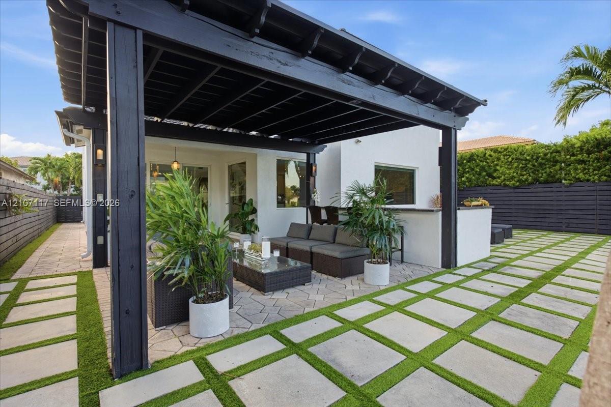 7863 NW 111th Court gallery image #56