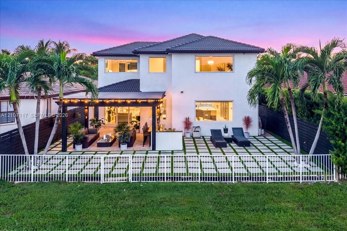 7863 NW 111th Court gallery image #76