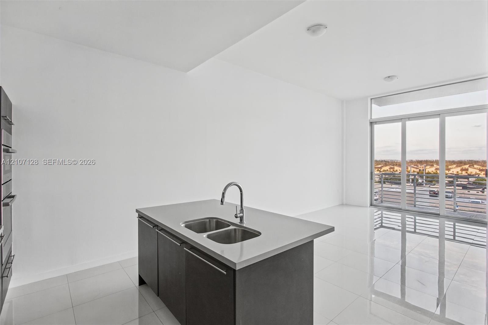 7875 NW 107th Avenue gallery image #5