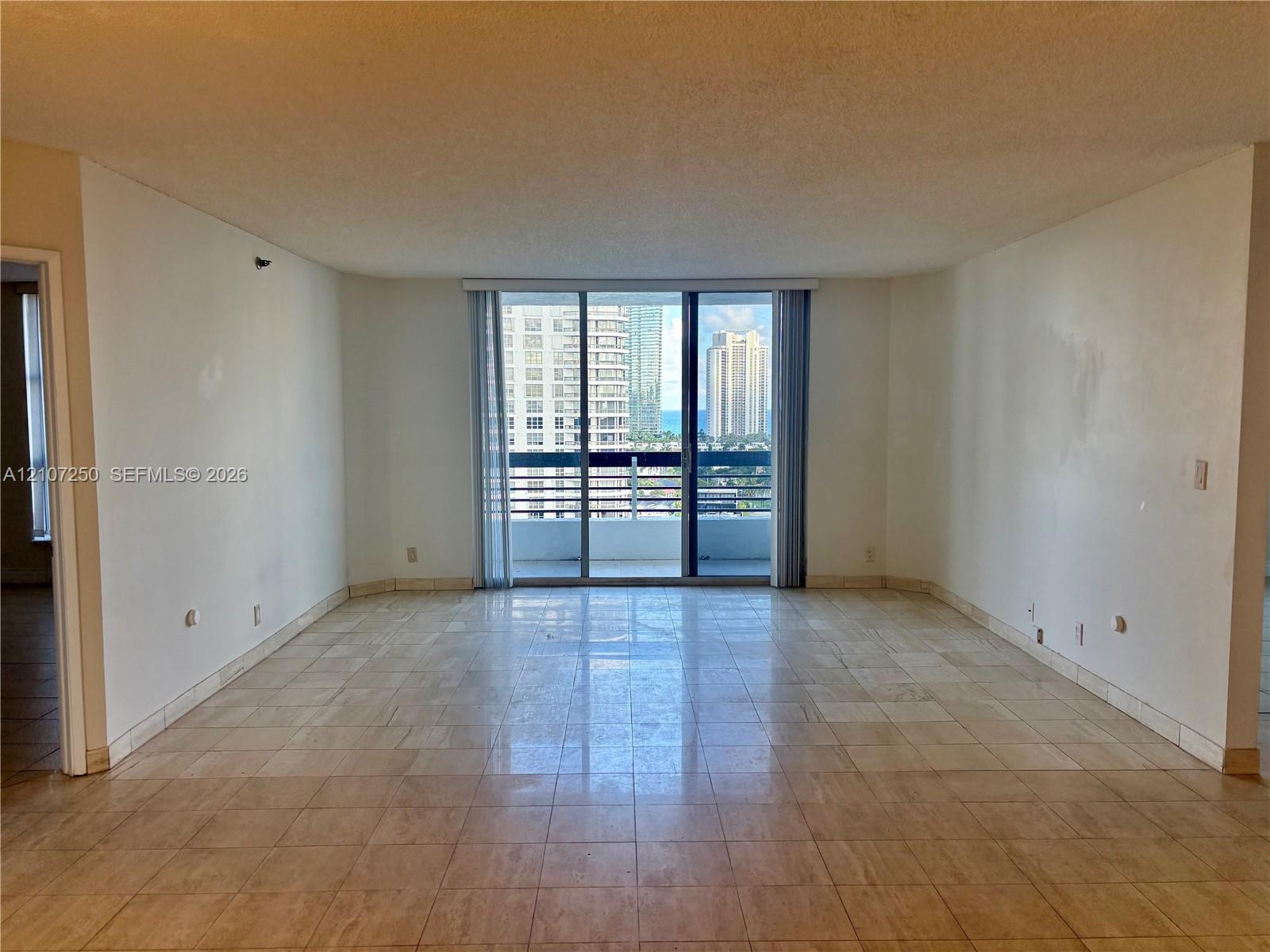 3600 Mystic Pointe Drive