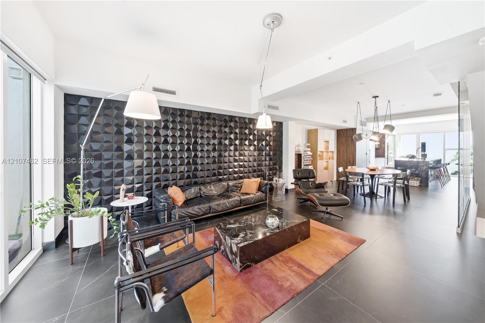 455 NE 39th Street