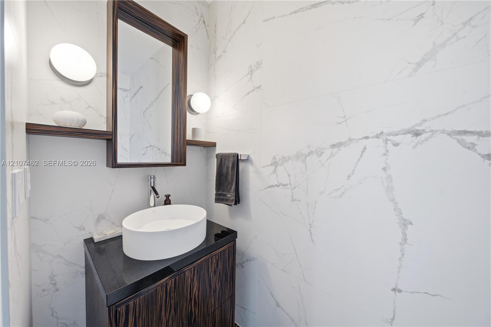 455 NE 39th Street