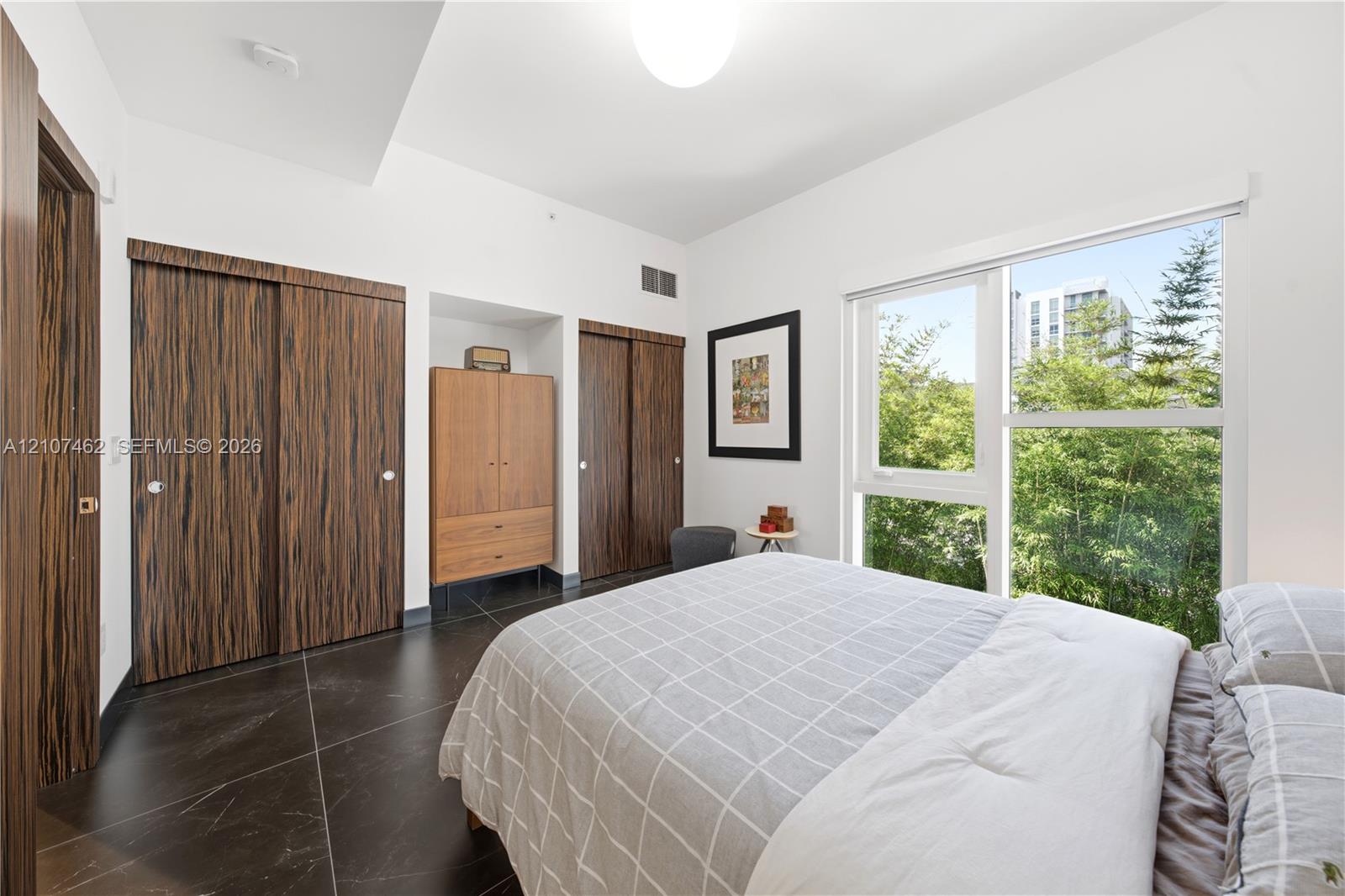 455 NE 39th Street