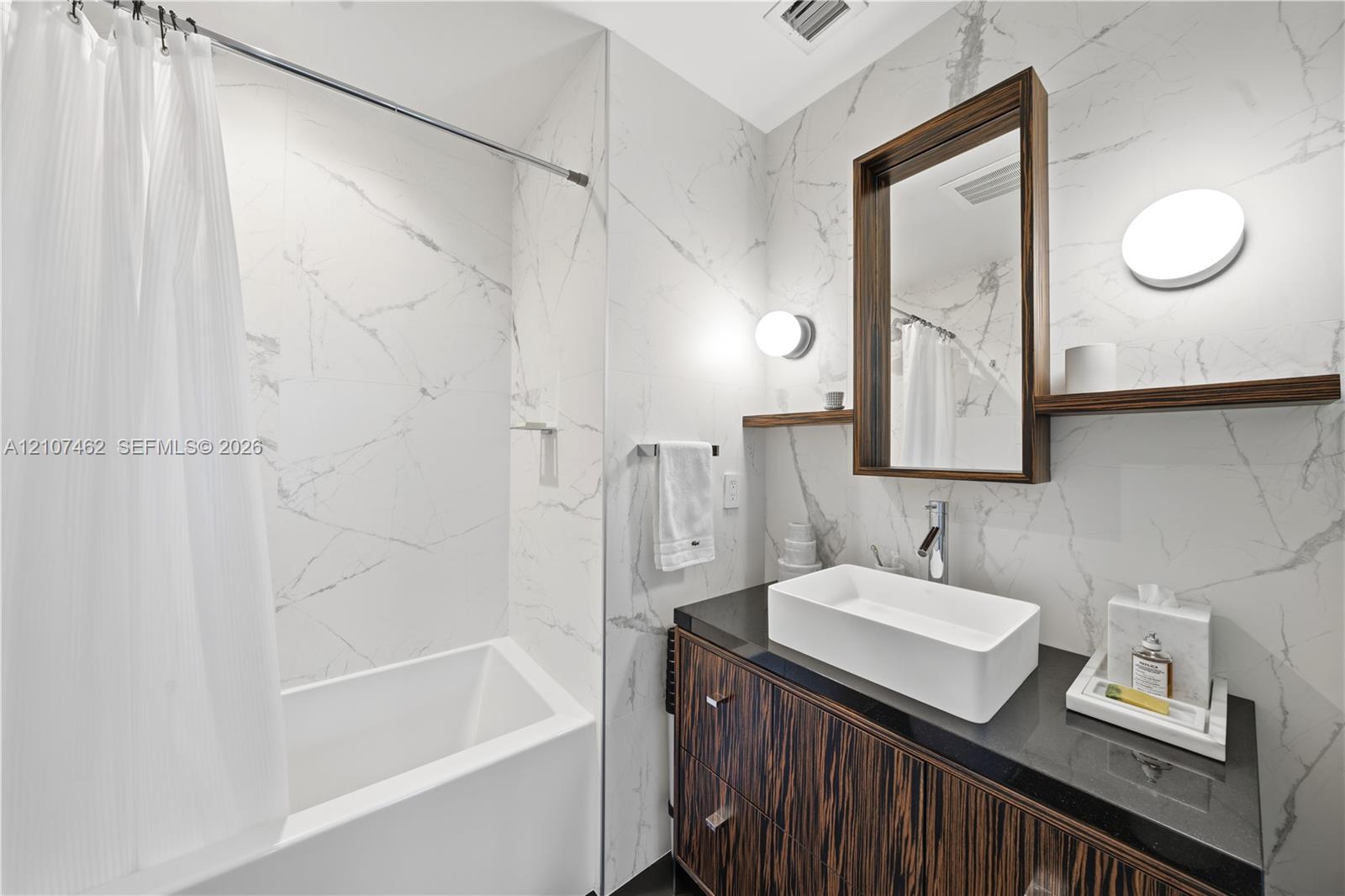 455 NE 39th Street