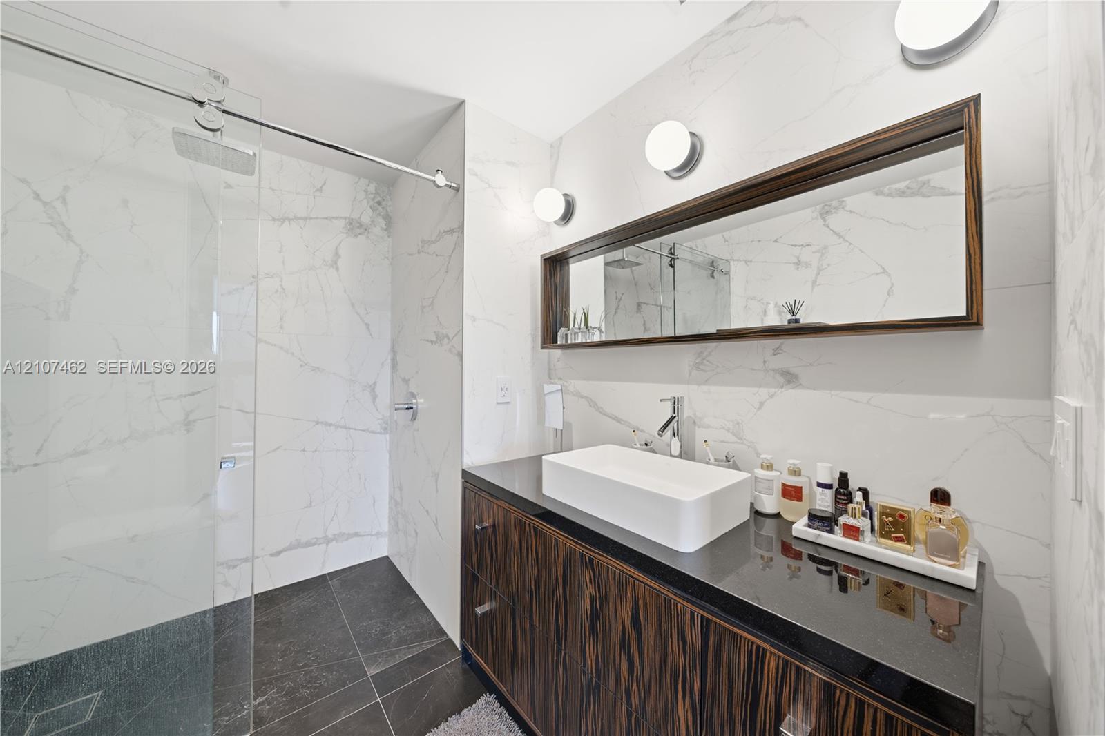 455 NE 39th Street