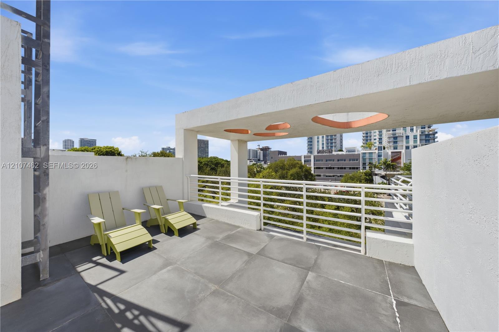 455 NE 39th Street