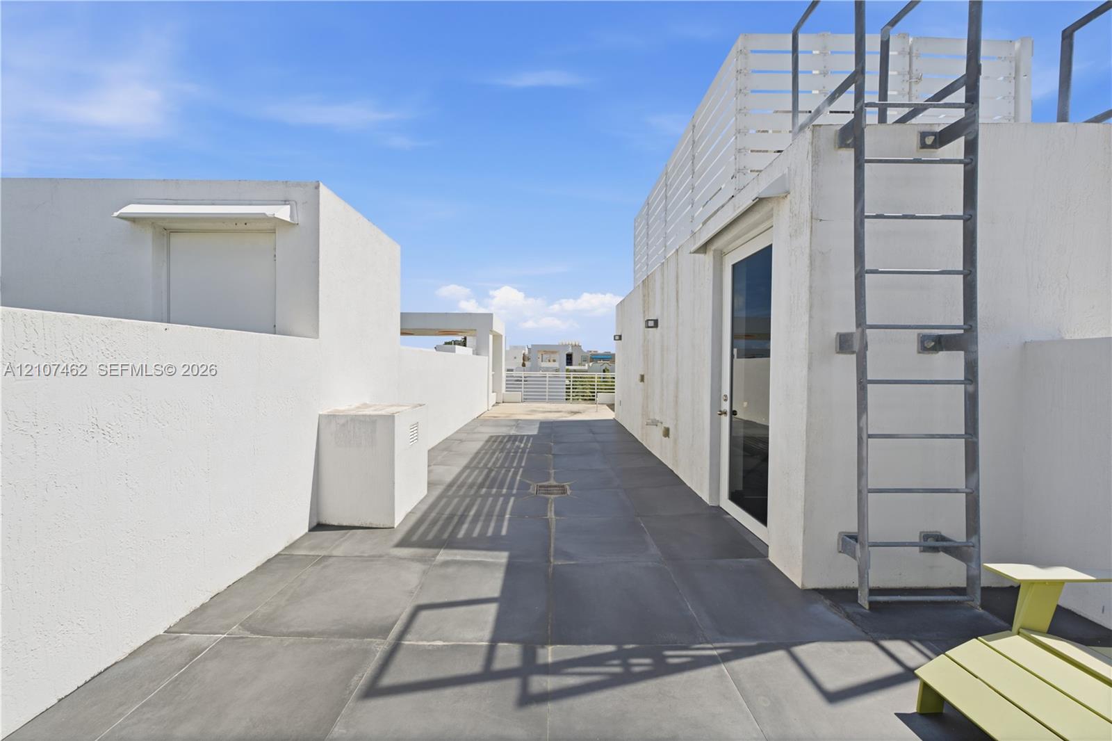 455 NE 39th Street