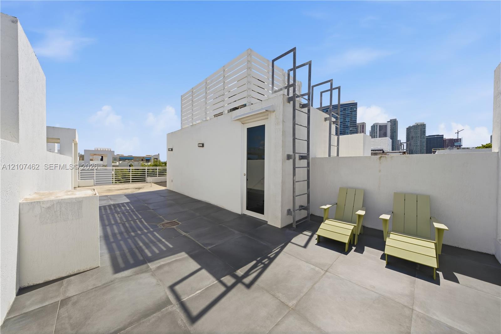 455 NE 39th Street