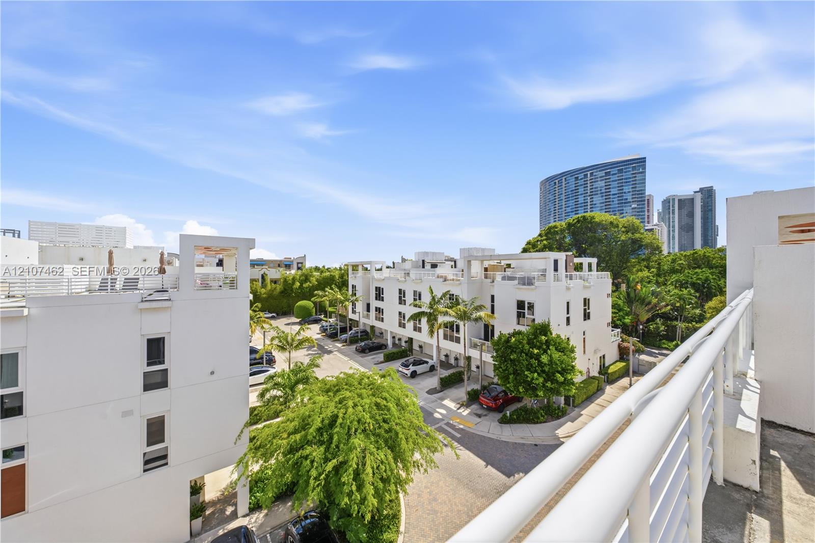 455 NE 39th Street
