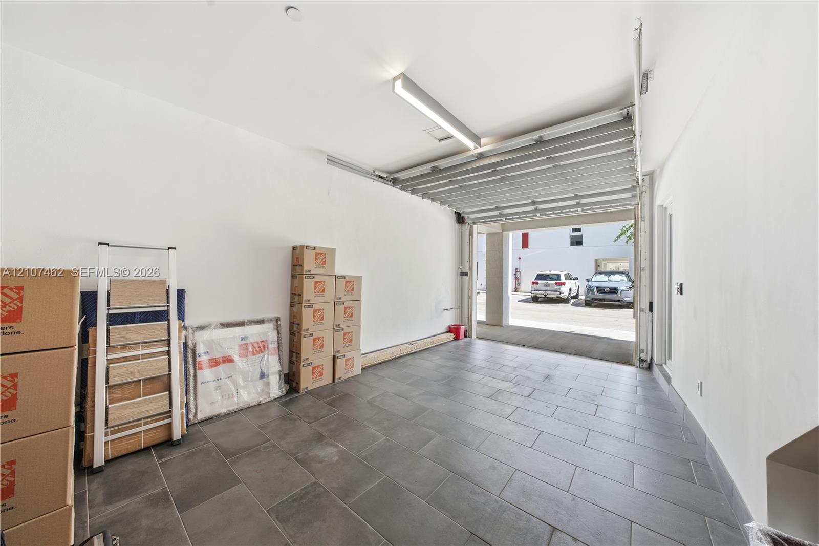 455 NE 39th Street