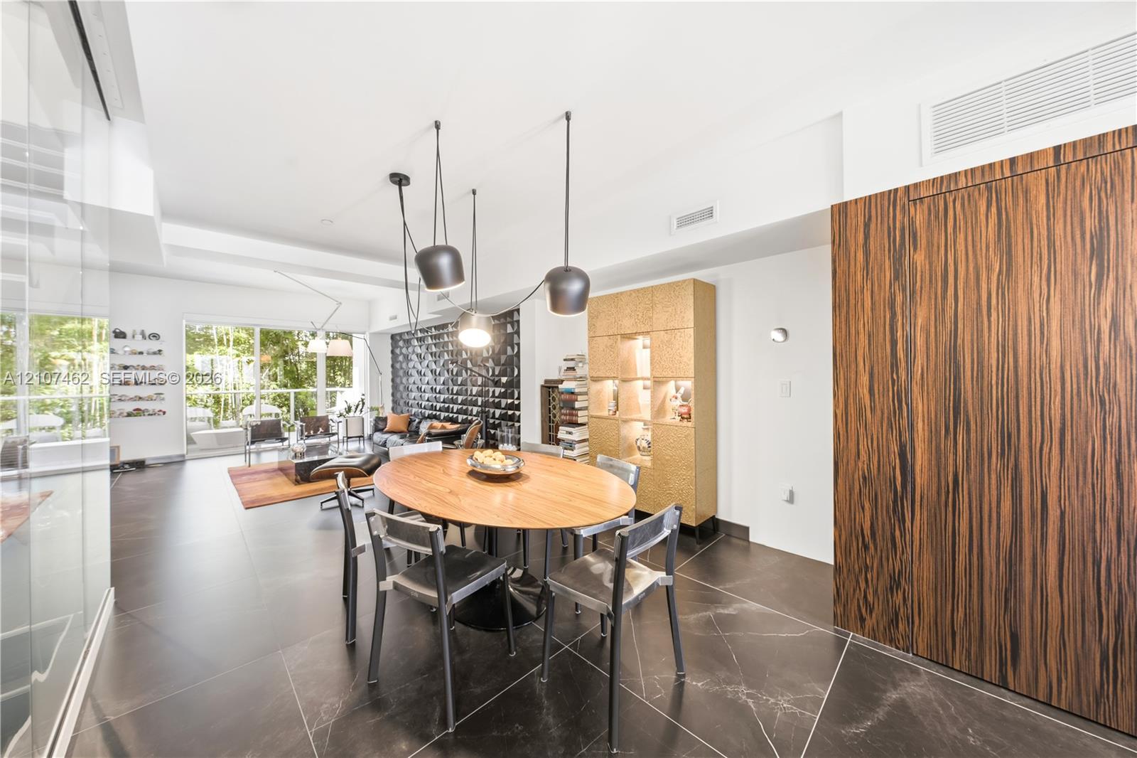 455 NE 39th Street