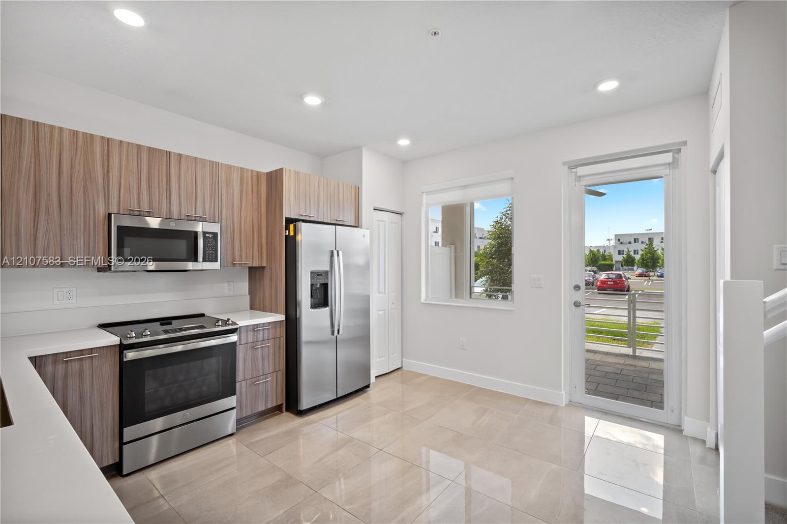 10270 NW 66th Street gallery image #7