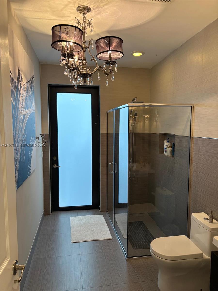 8925 NW 99th Court gallery image #13