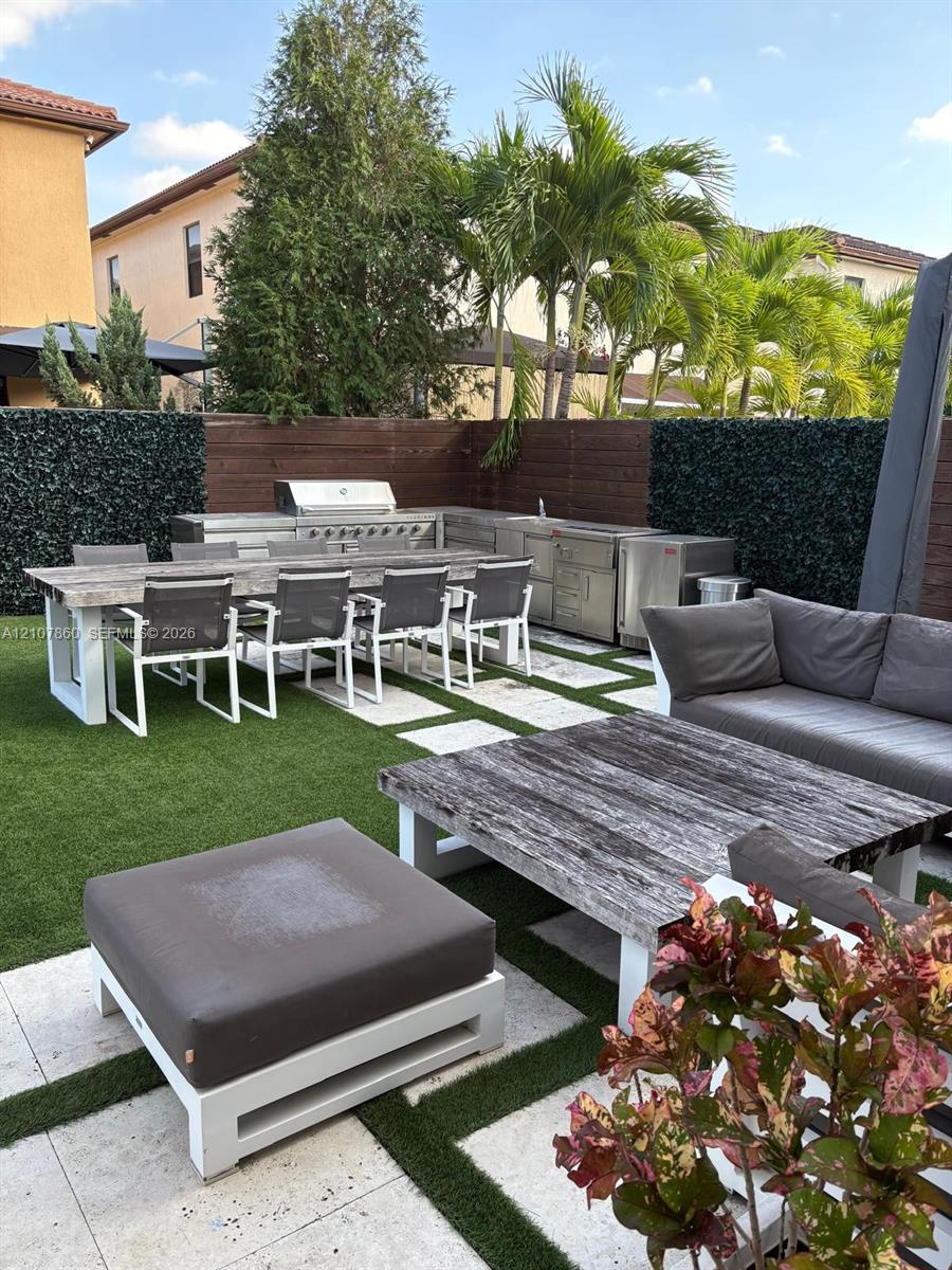 8925 NW 99th Court gallery image #22