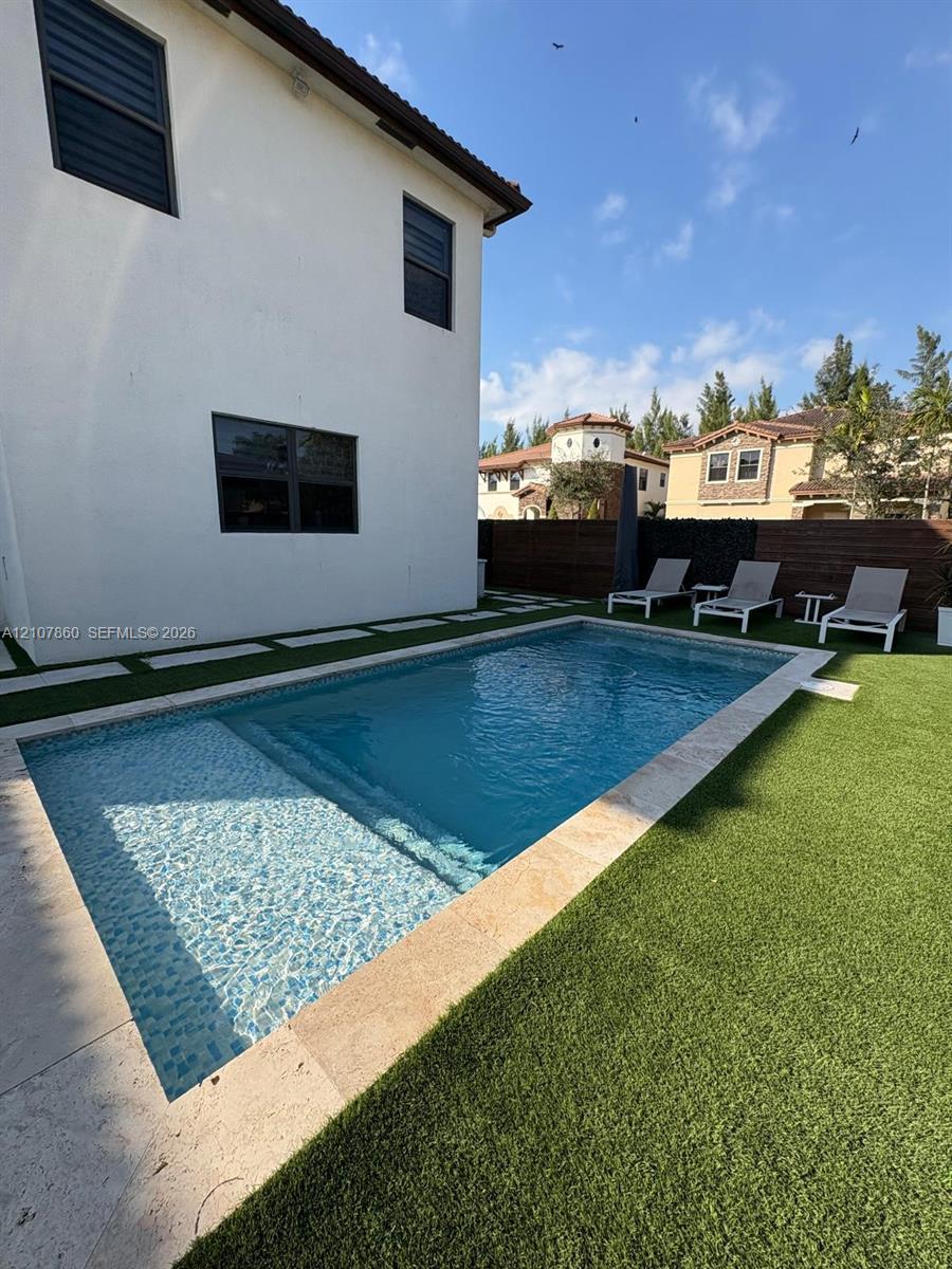 8925 NW 99th Court gallery image #23