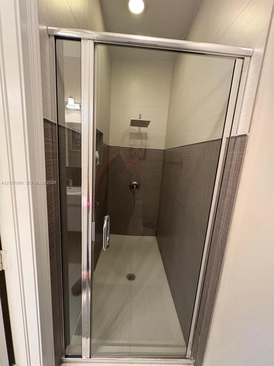 8925 NW 99th Court gallery image #28