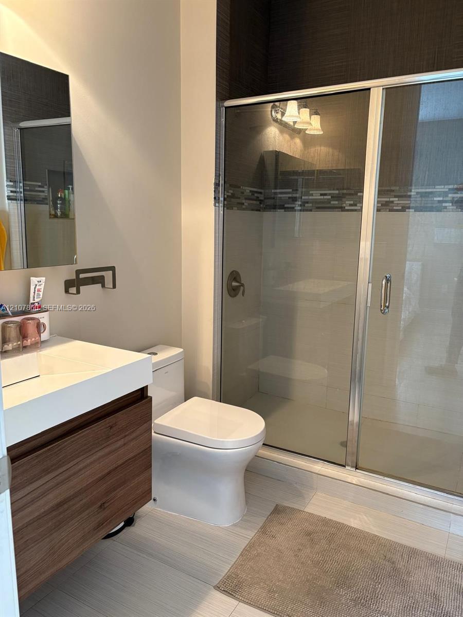 8925 NW 99th Court gallery image #32