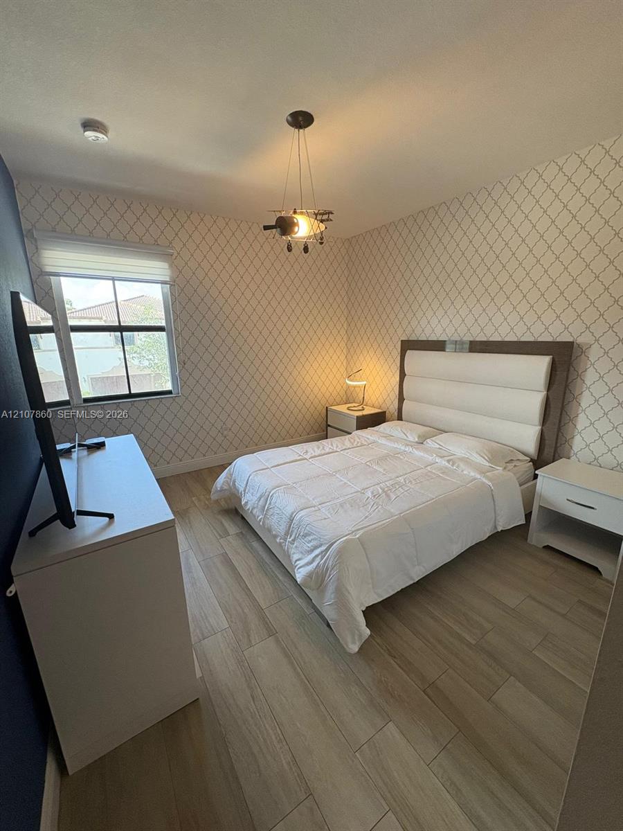 8925 NW 99th Court gallery image #34