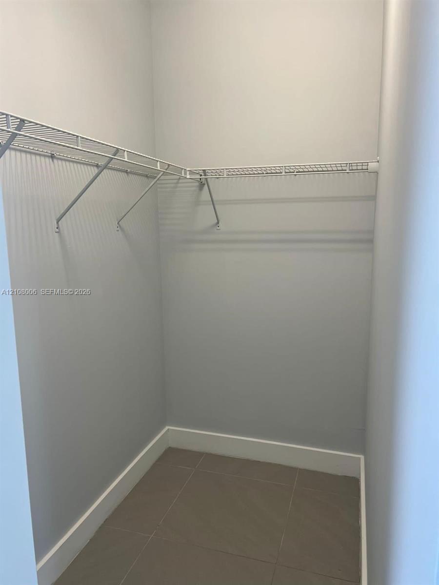6412 NW 105th Place gallery image #3