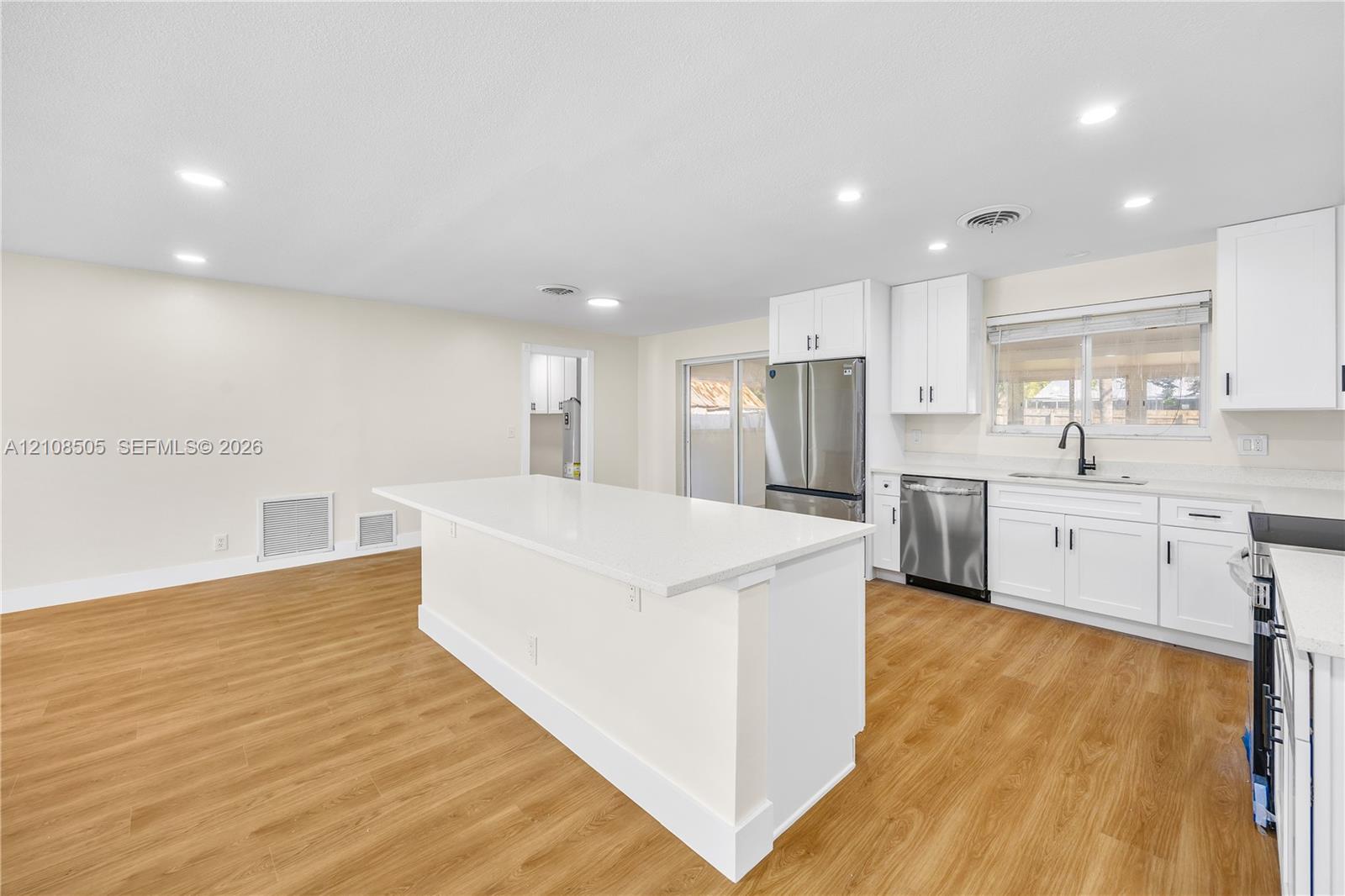 227 SW 13th Avenue gallery image #10