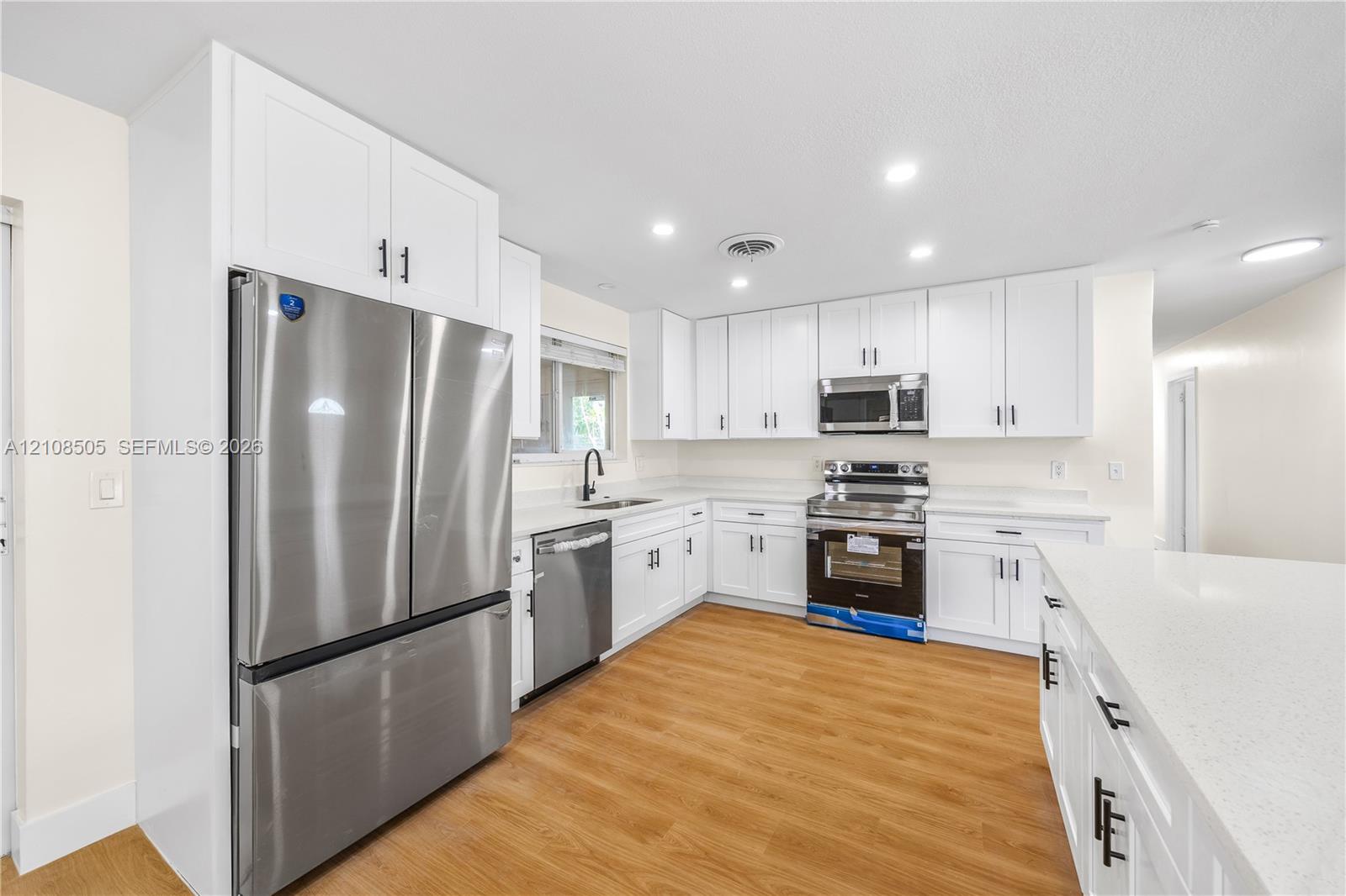227 SW 13th Avenue gallery image #12