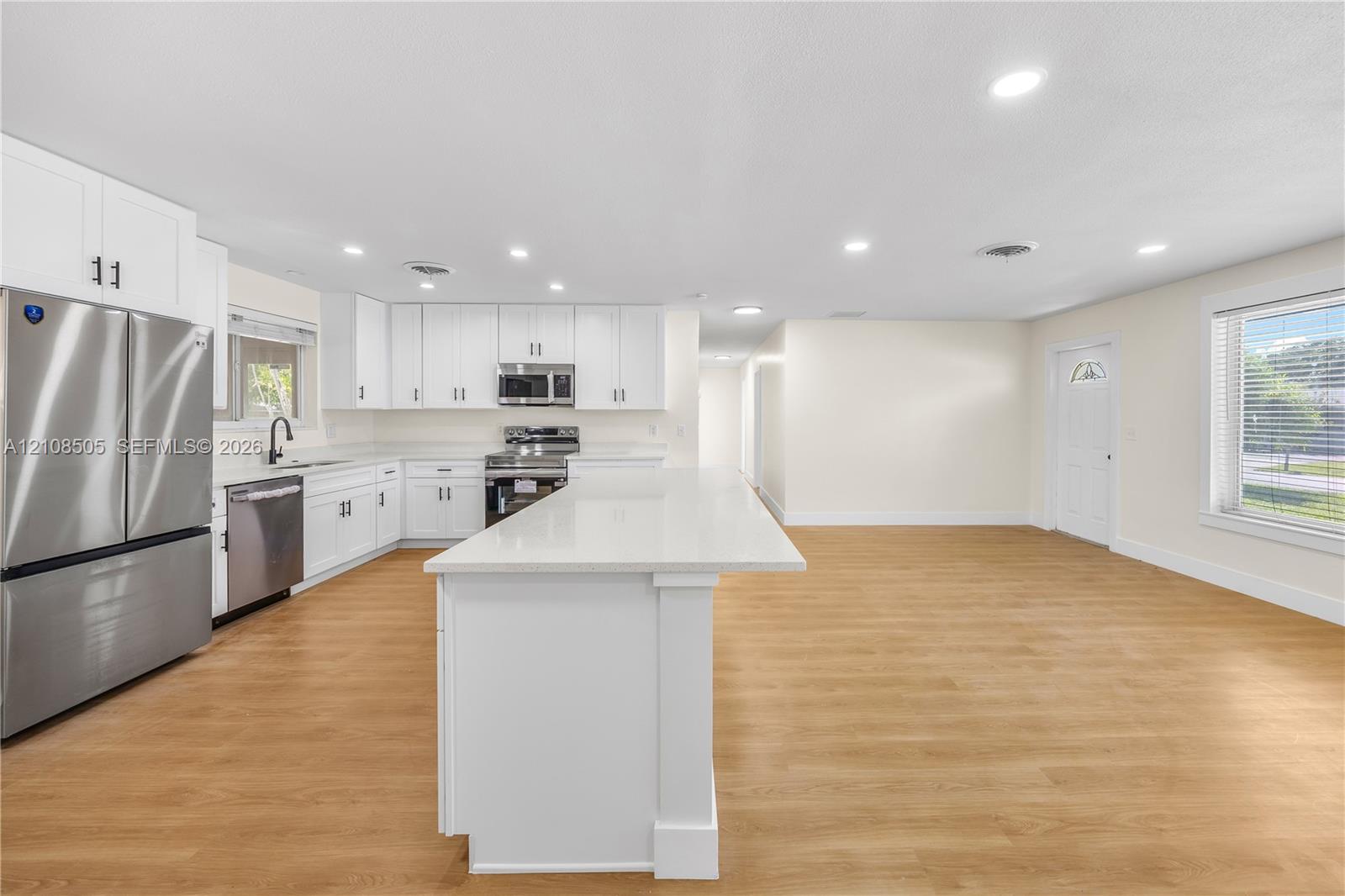 227 SW 13th Avenue gallery image #7